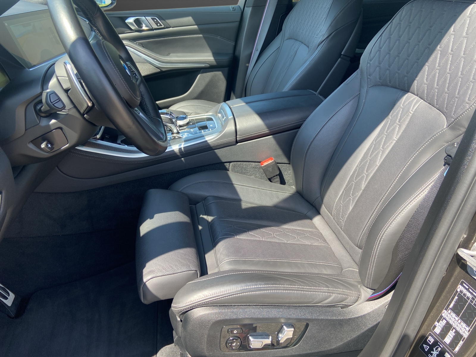 BMW X5 xDrive M50i Steptronic-image-8