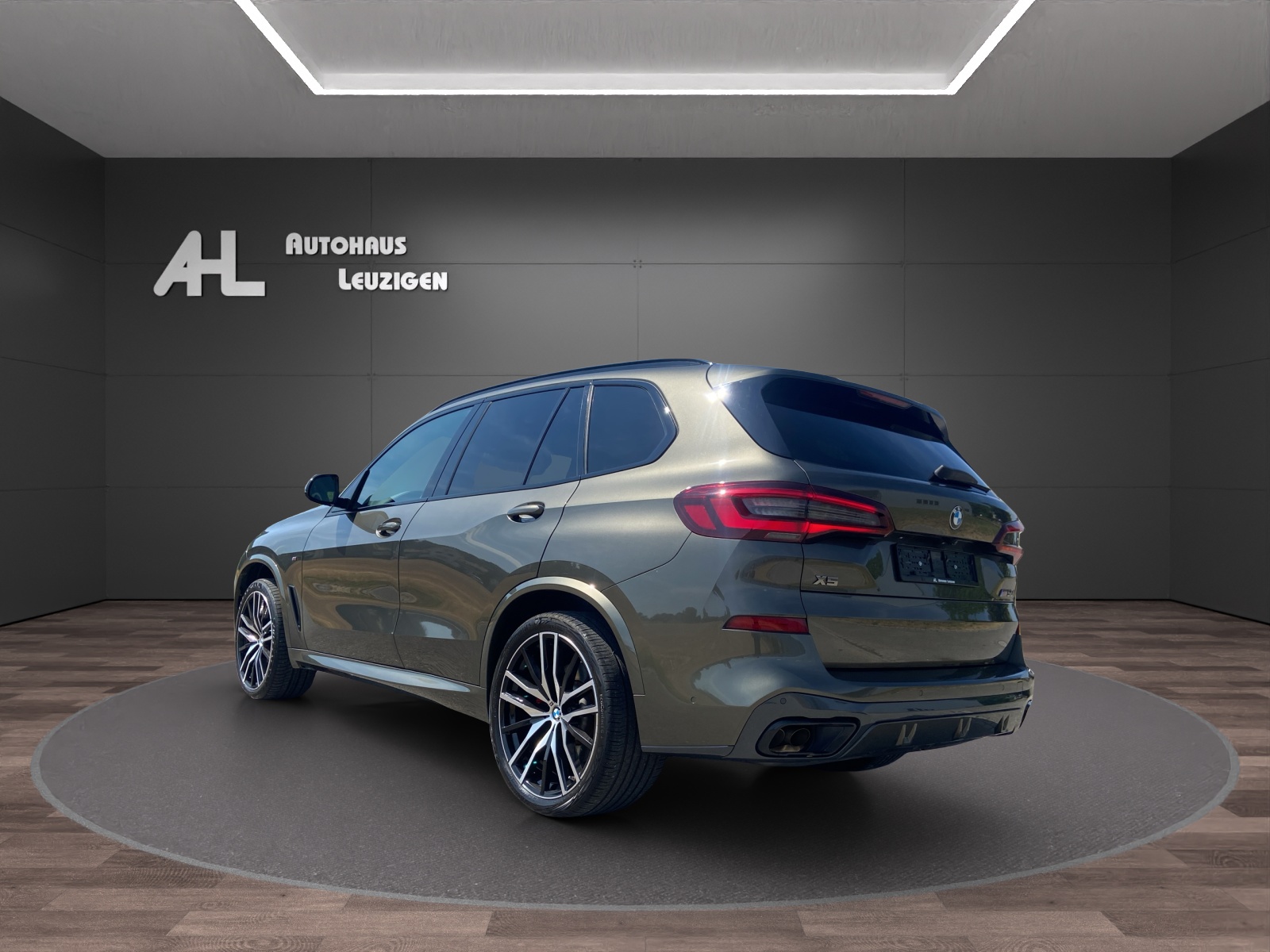 BMW X5 xDrive M50i Steptronic-image-2