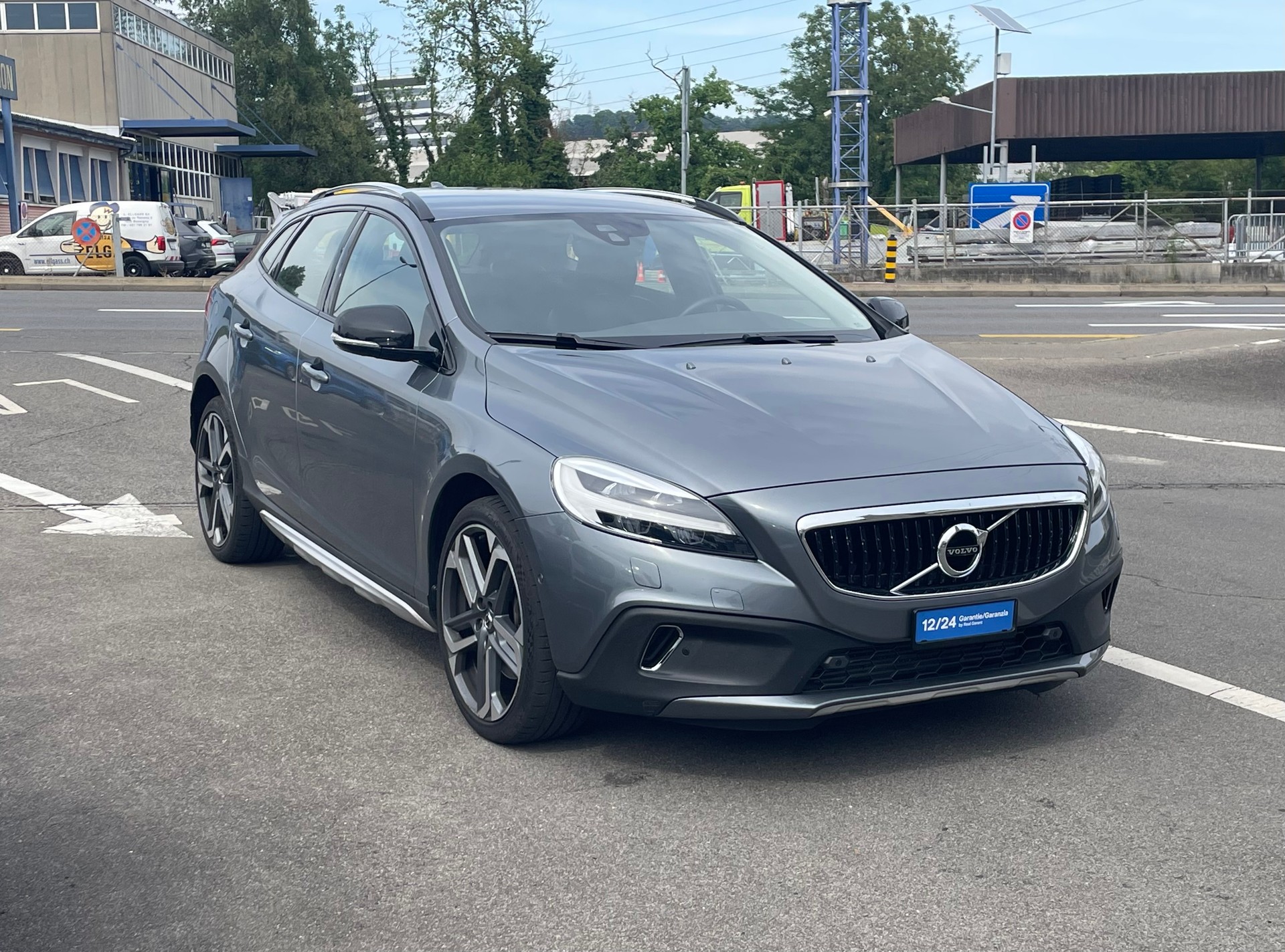 VOLVO V40 Cross Country T4 AWD Lyx Geartronic-image-2