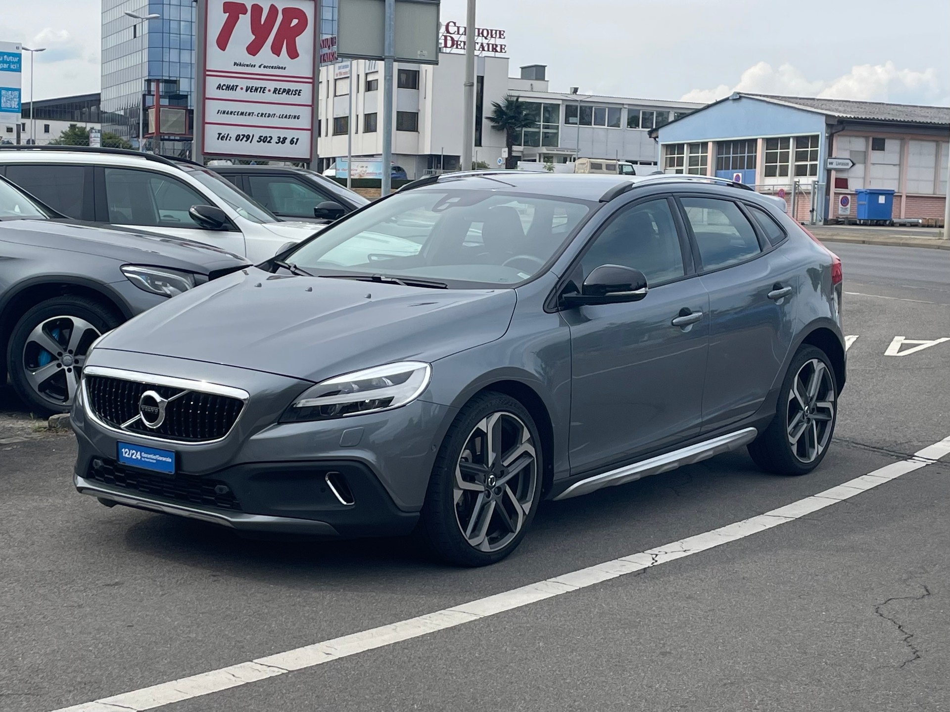 VOLVO V40 Cross Country T4 AWD Lyx Geartronic-image-0