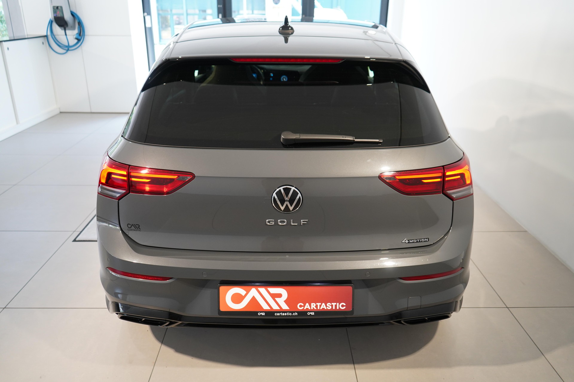 VW Golf VIII 2.0 TDI R-Line DSG 4motion-image-3