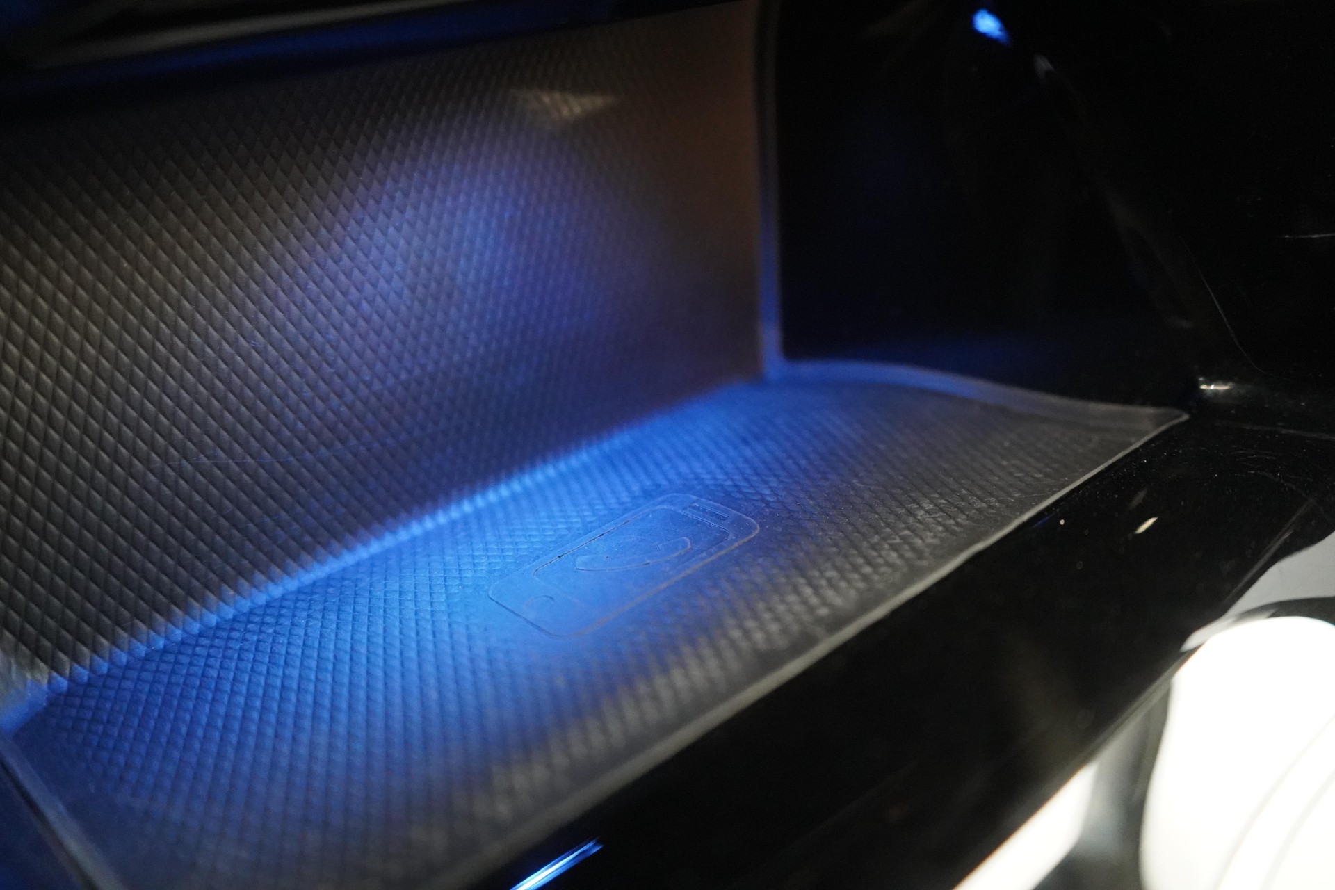 VW Golf VIII 2.0 TDI R-Line DSG 4motion-image-12