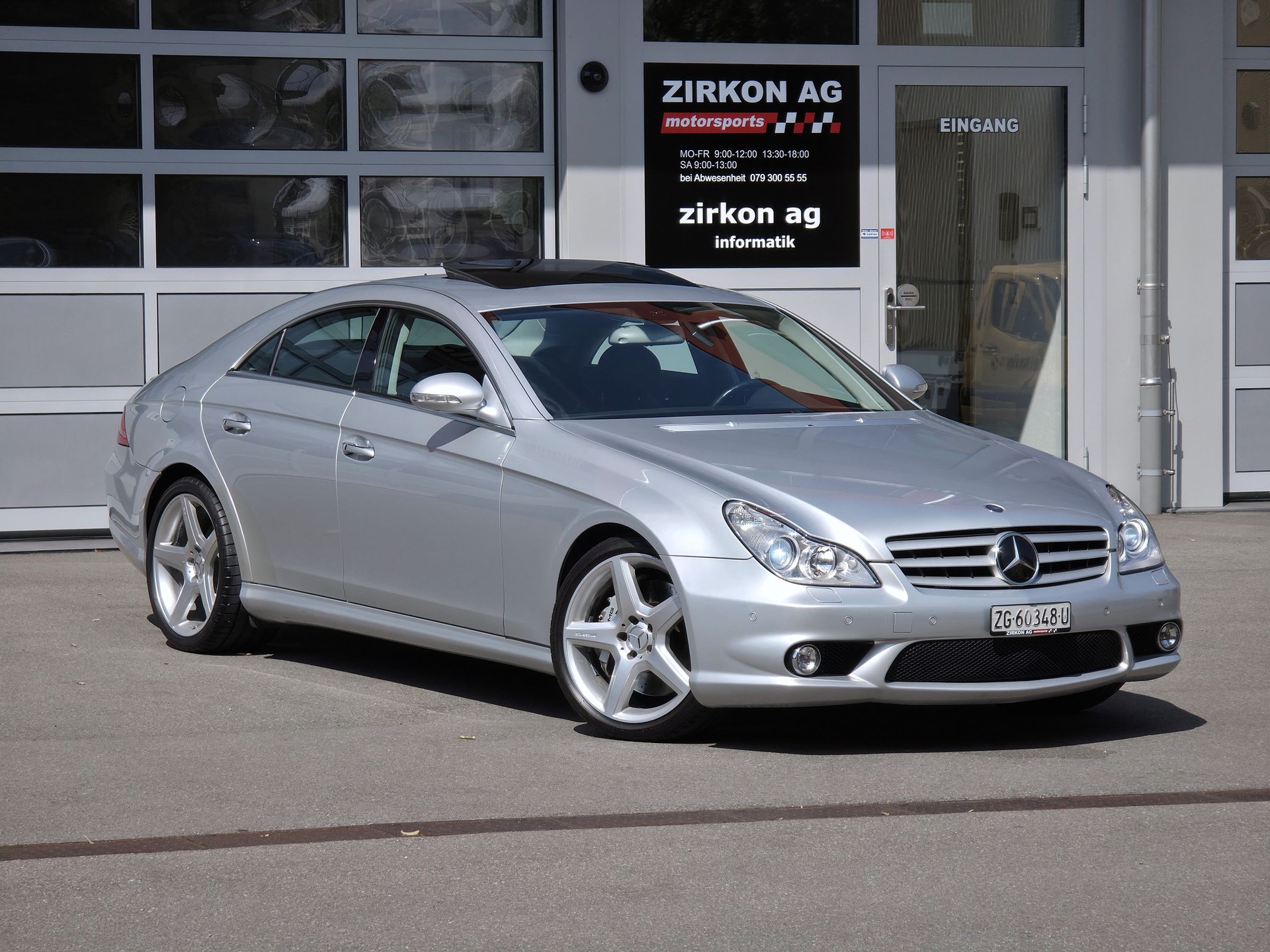 MERCEDES-BENZ CLS 55 AMG Automatic-image-2