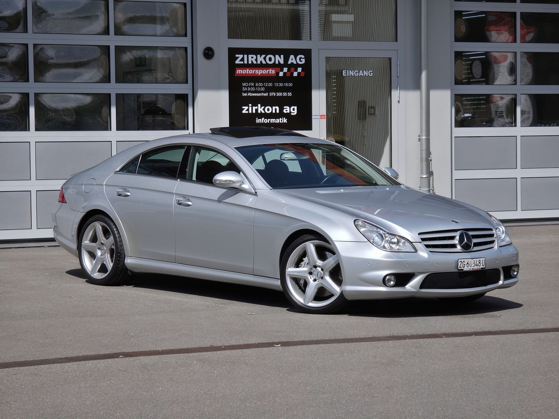 MERCEDES-BENZ CLS 55 AMG Automatic-image-3