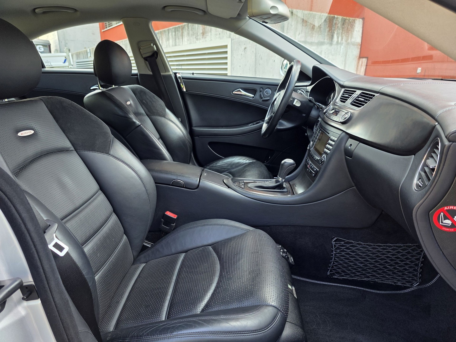 MERCEDES-BENZ CLS 55 AMG Automatic-image-19