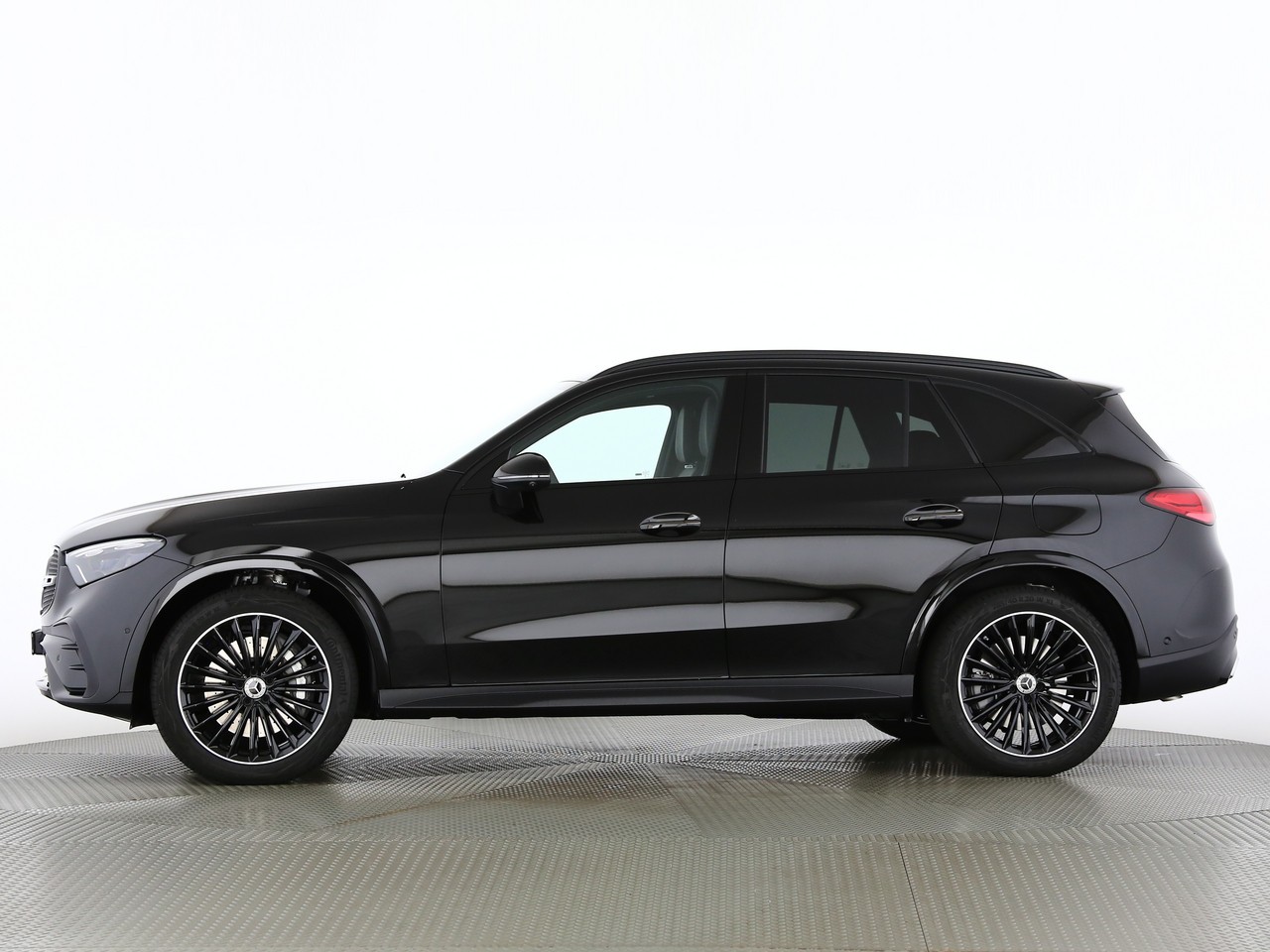 MERCEDES-BENZ GLC 400 e 4Matic 9G-Tronic-showroom-element-2