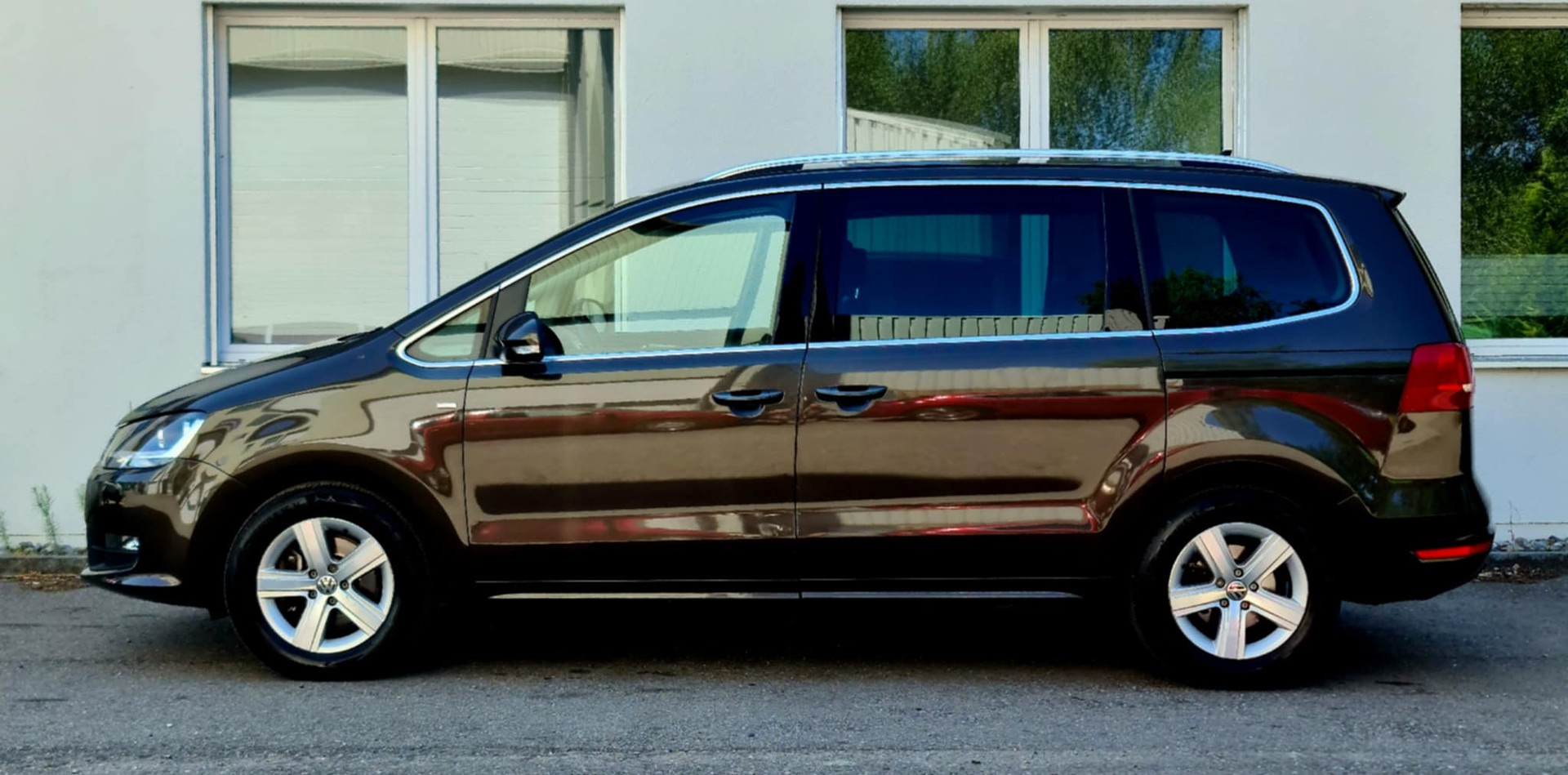 VW Sharan 2.0 TDI BlueMotion Technology Cup-image-3