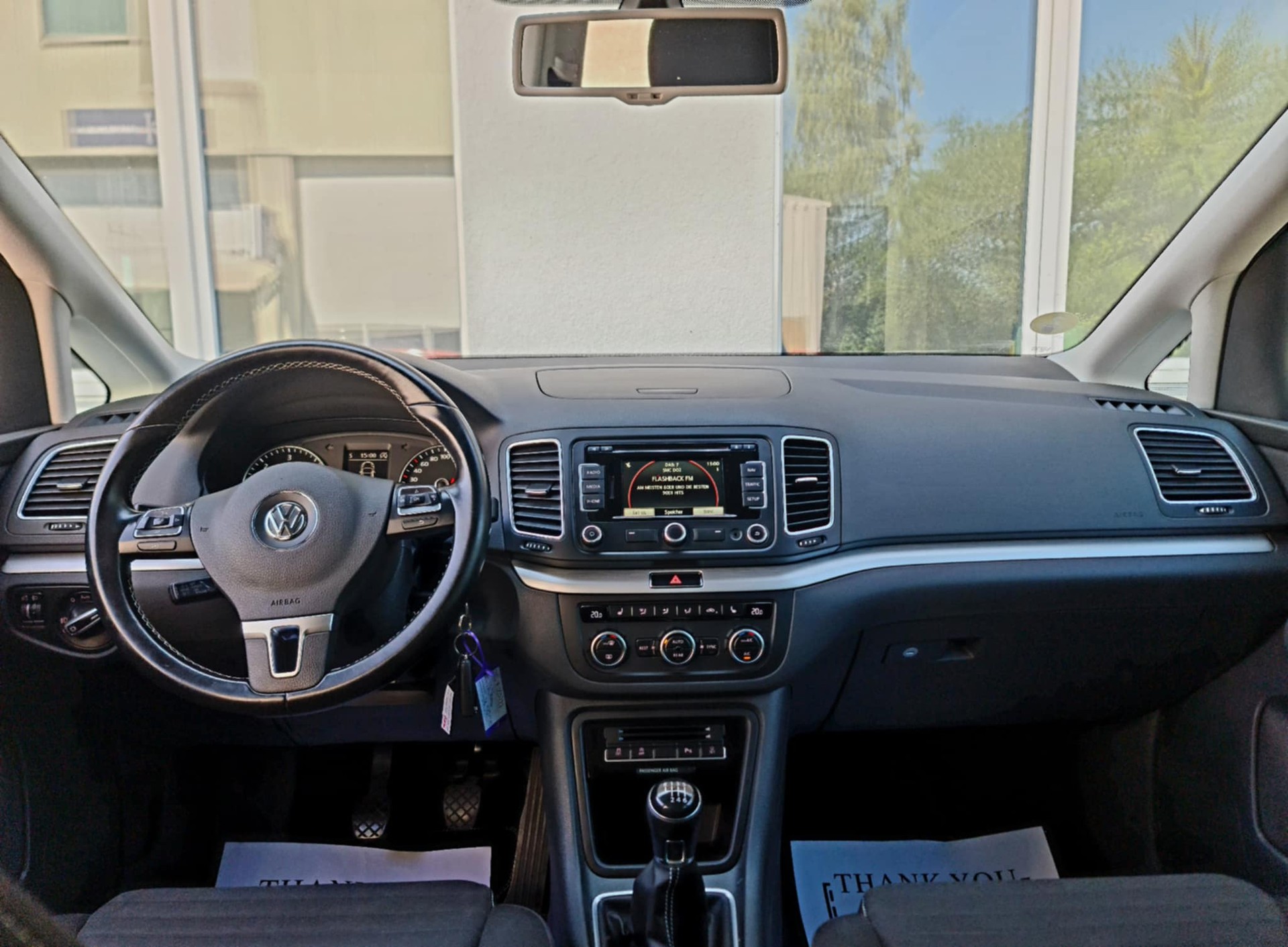 VW Sharan 2.0 TDI BlueMotion Technology Cup-image-8
