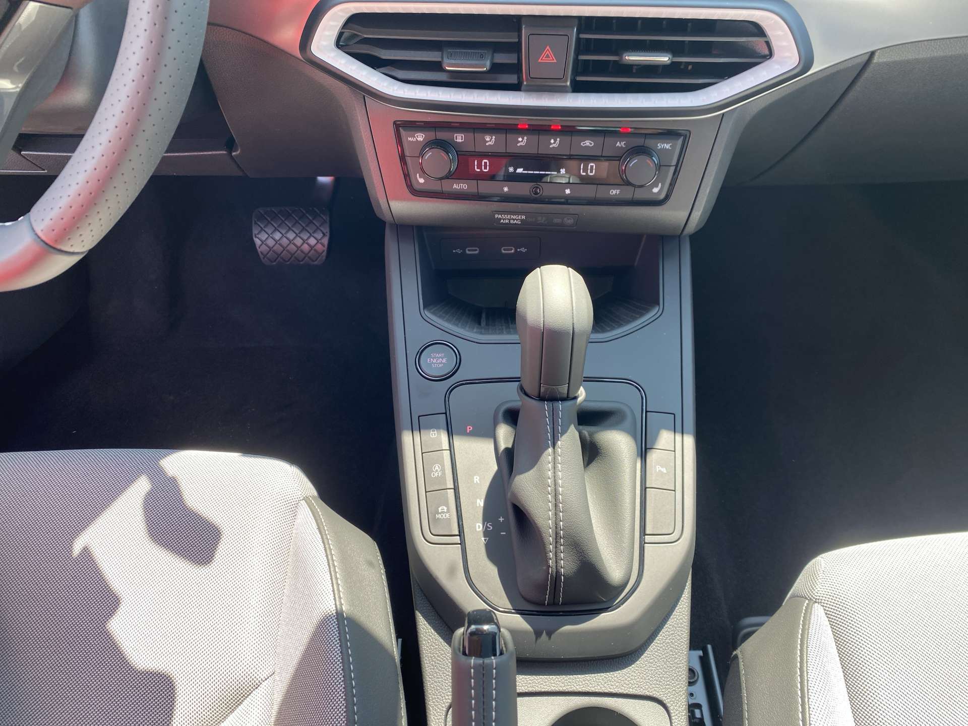 SEAT Ibiza 1.5 EcoTSi FR DSG-Automat-image-11