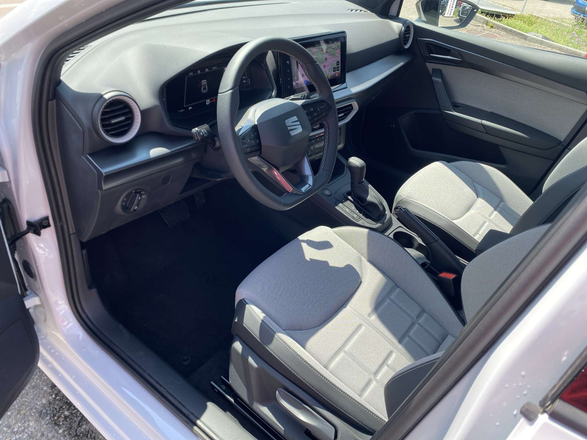 SEAT Ibiza 1.5 EcoTSi FR DSG-Automat-image-5