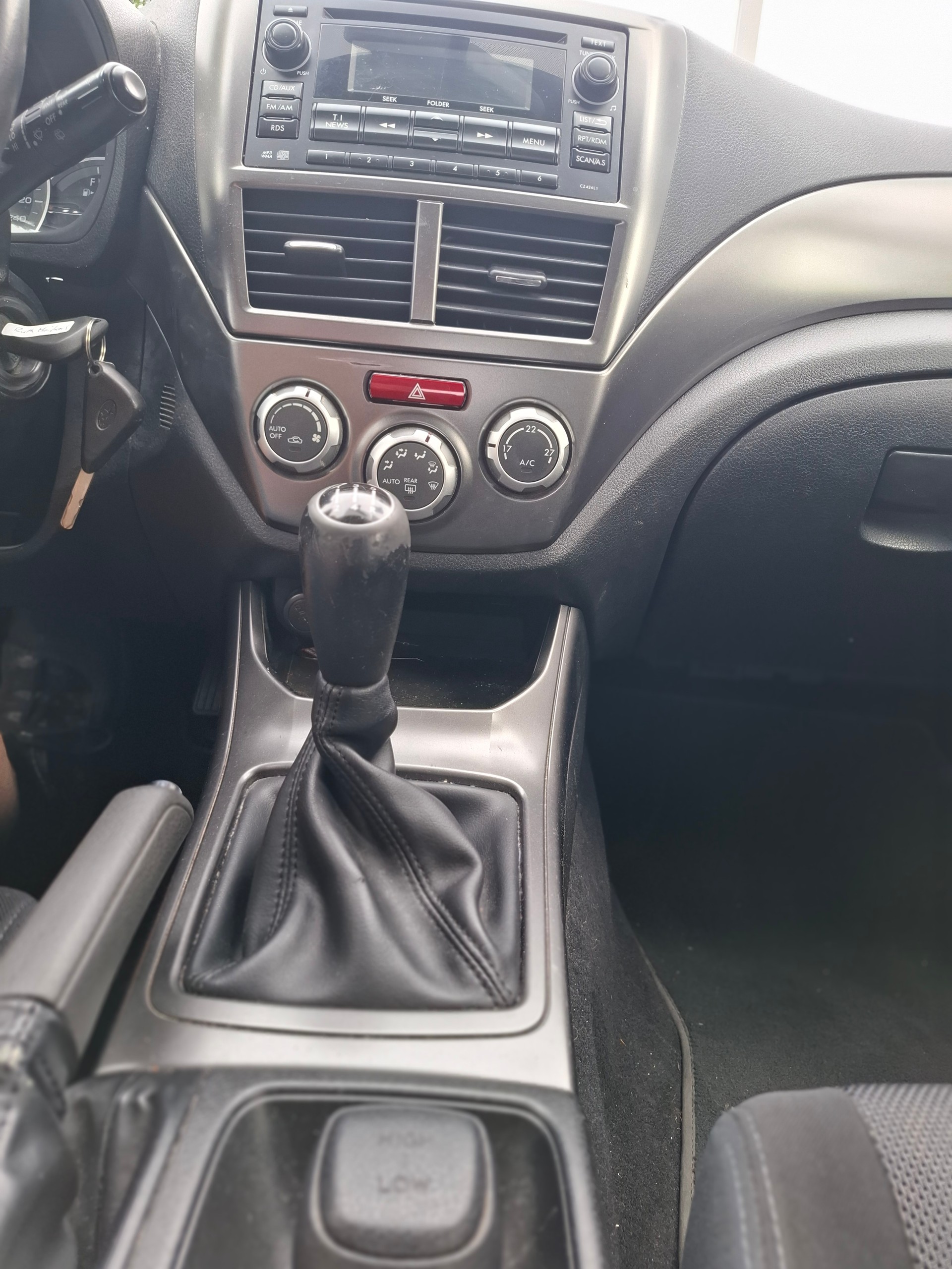 SUBARU Impreza 2.0R Limited S-image-8