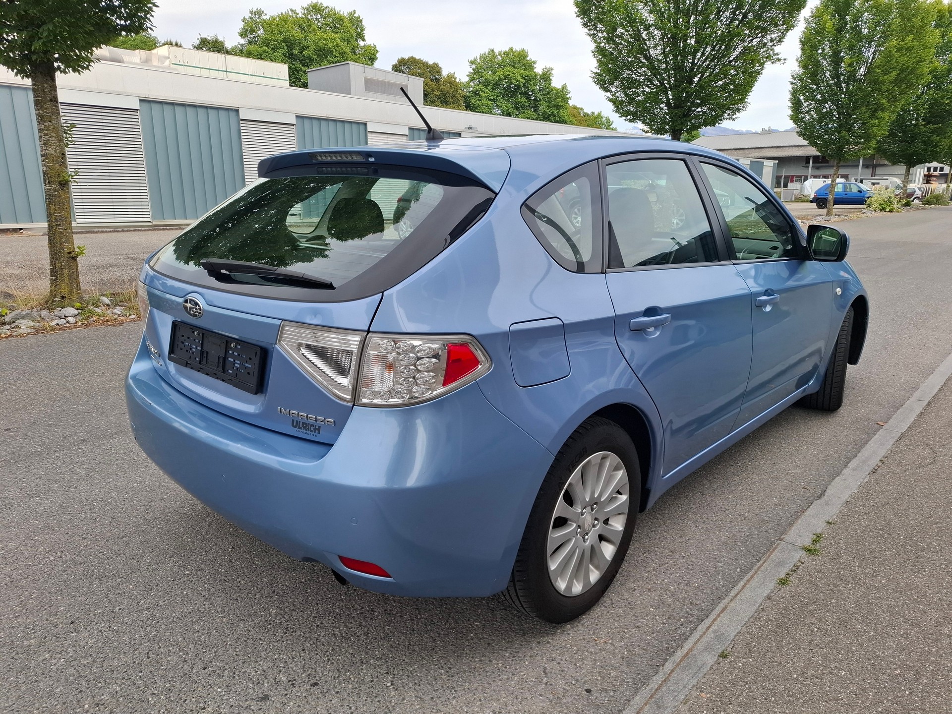 SUBARU Impreza 2.0R Limited S-image-1