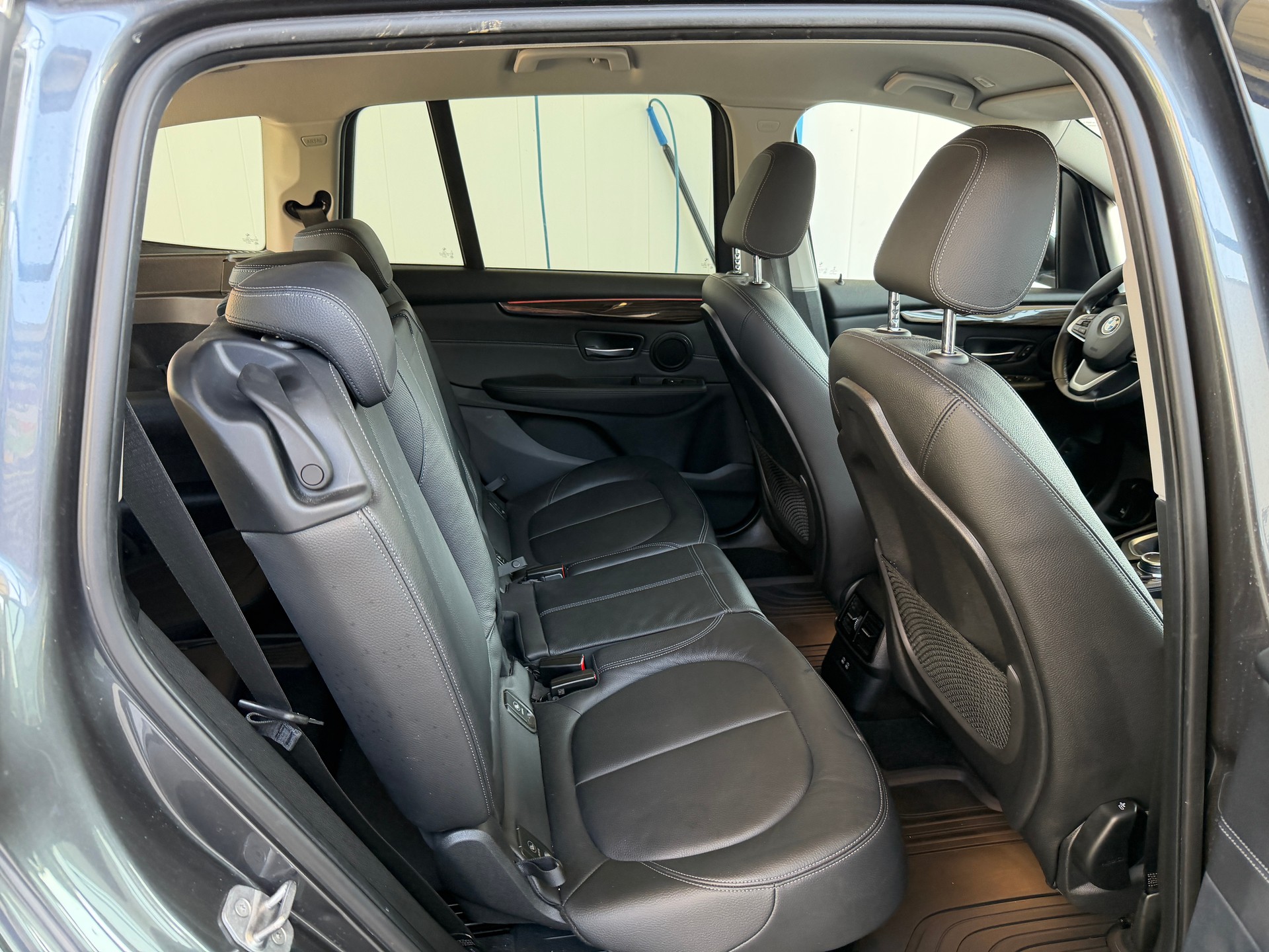 BMW 220i Gran Tourer Luxury Line DKG 7 Plätzer-image-16
