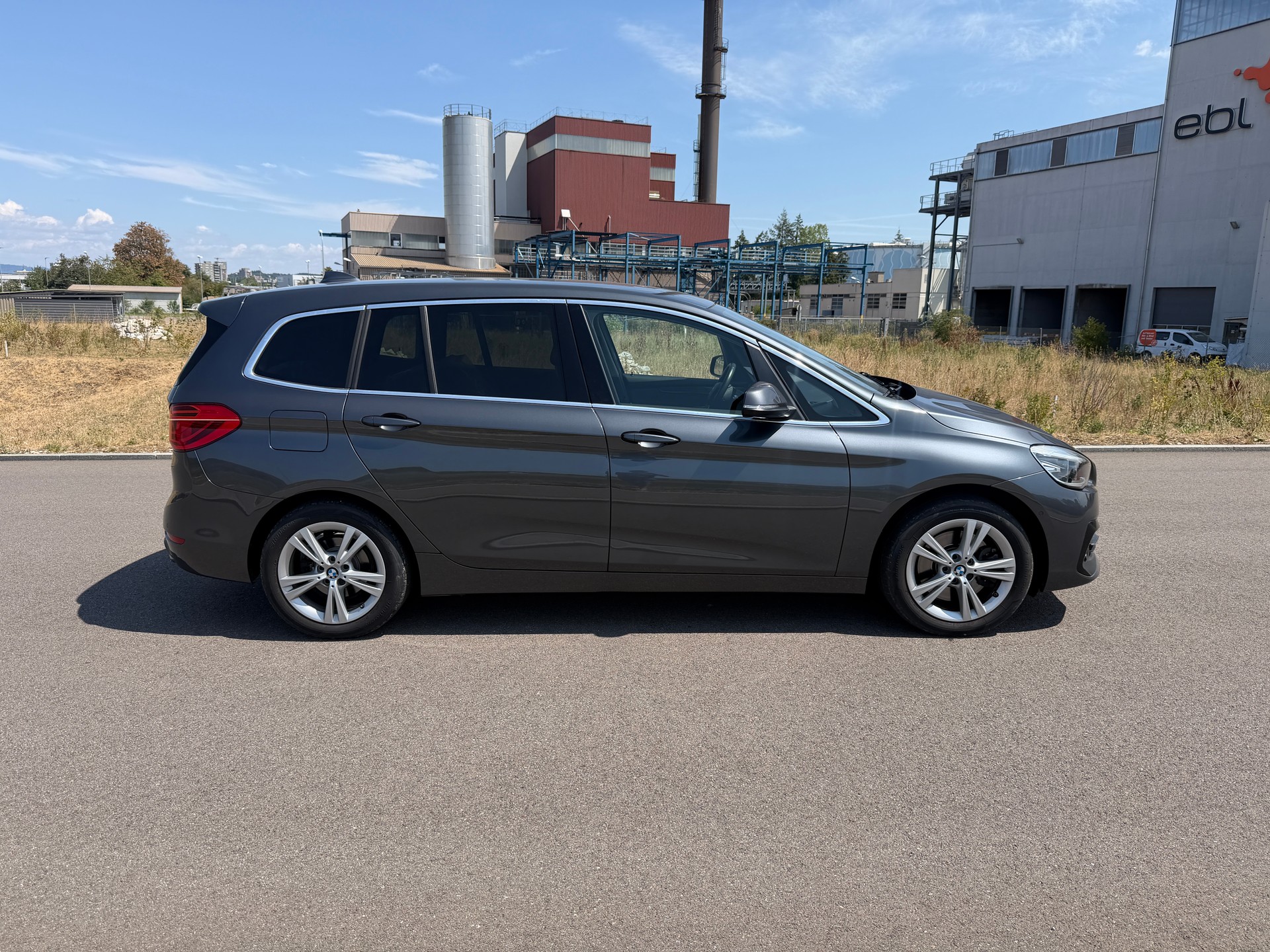 BMW 220i Gran Tourer Luxury Line DKG 7 Plätzer-image-8