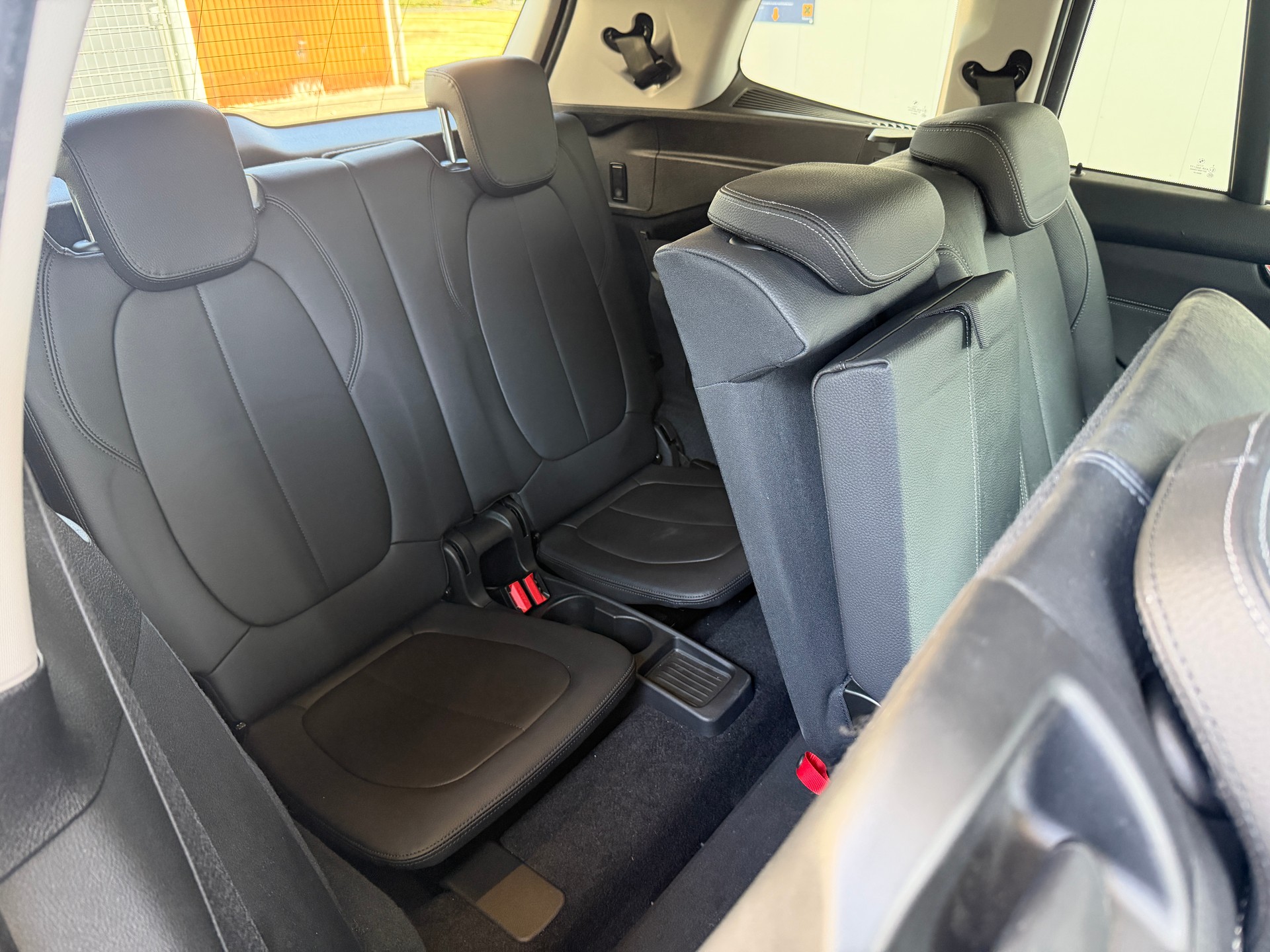 BMW 220i Gran Tourer Luxury Line DKG 7 Plätzer-image-13