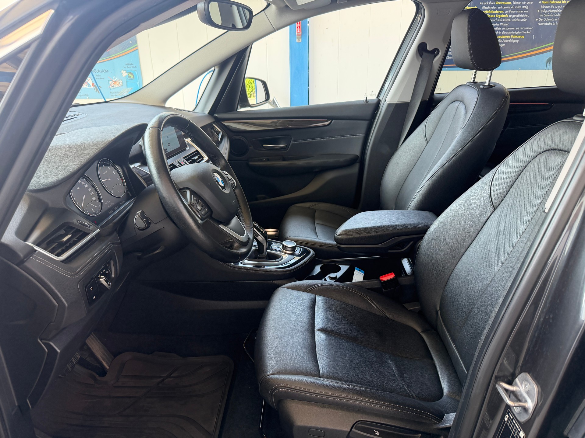 BMW 220i Gran Tourer Luxury Line DKG 7 Plätzer-image-20