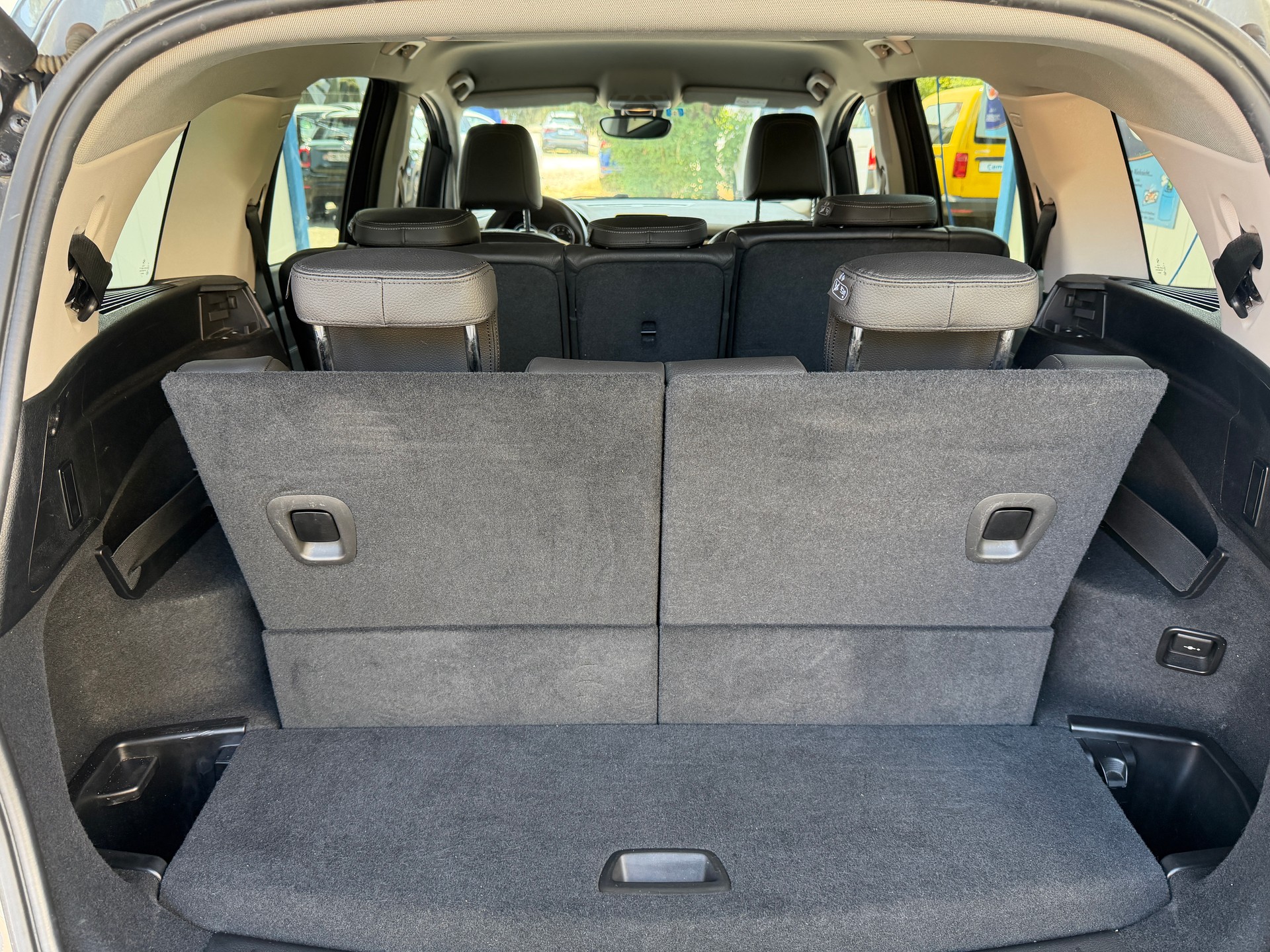 BMW 220i Gran Tourer Luxury Line DKG 7 Plätzer-image-12