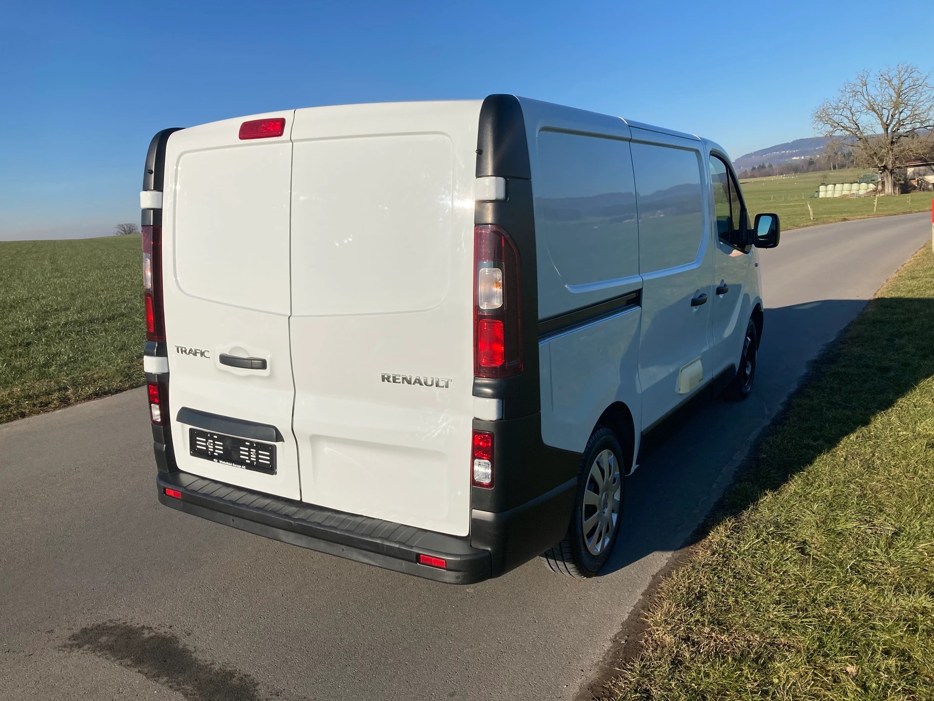RENAULT Trafic 1.6 dCi 115 2.9t Business L1H1 *Nutzlast 1`160KG*2 Schiebetüren*-image-2
