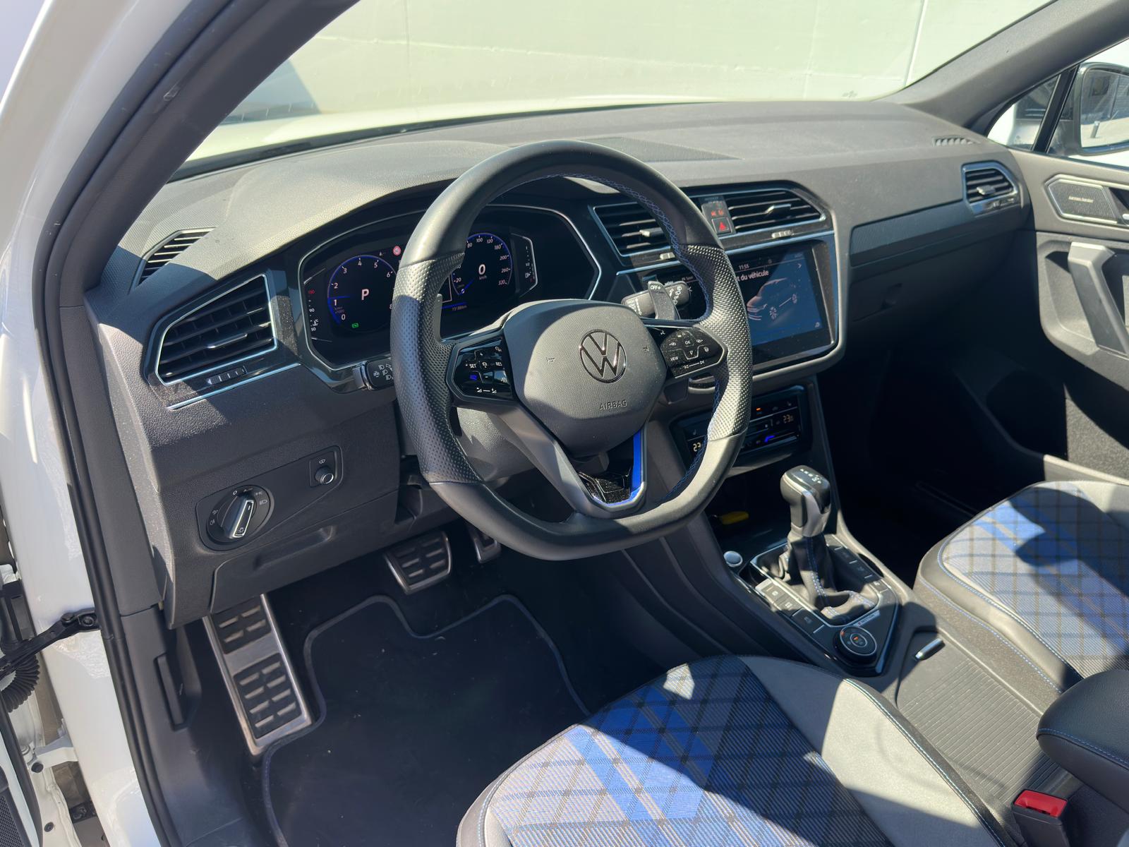 VW Tiguan 2.0TSI R 4Motion DSG-image-3