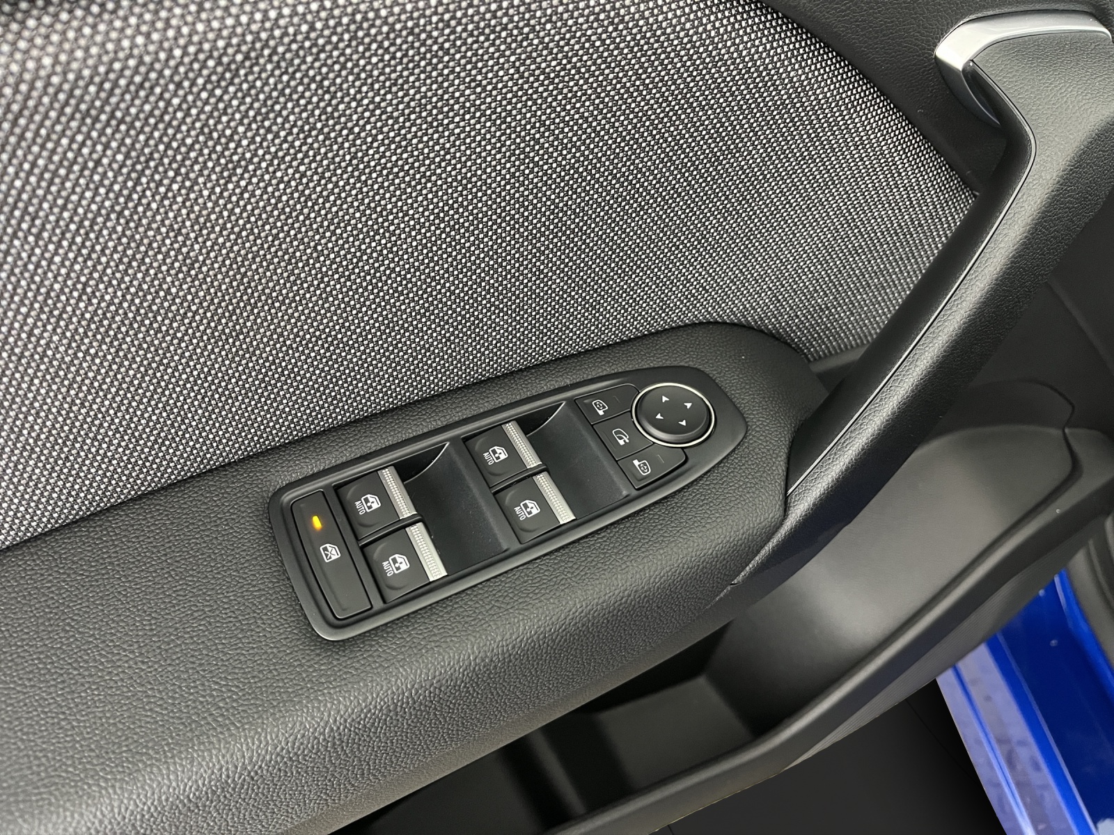 RENAULT Captur 1.8 E-Tech techno-image-12