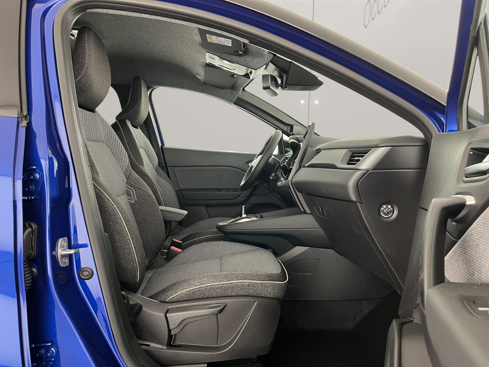 RENAULT Captur 1.8 E-Tech techno-image-15