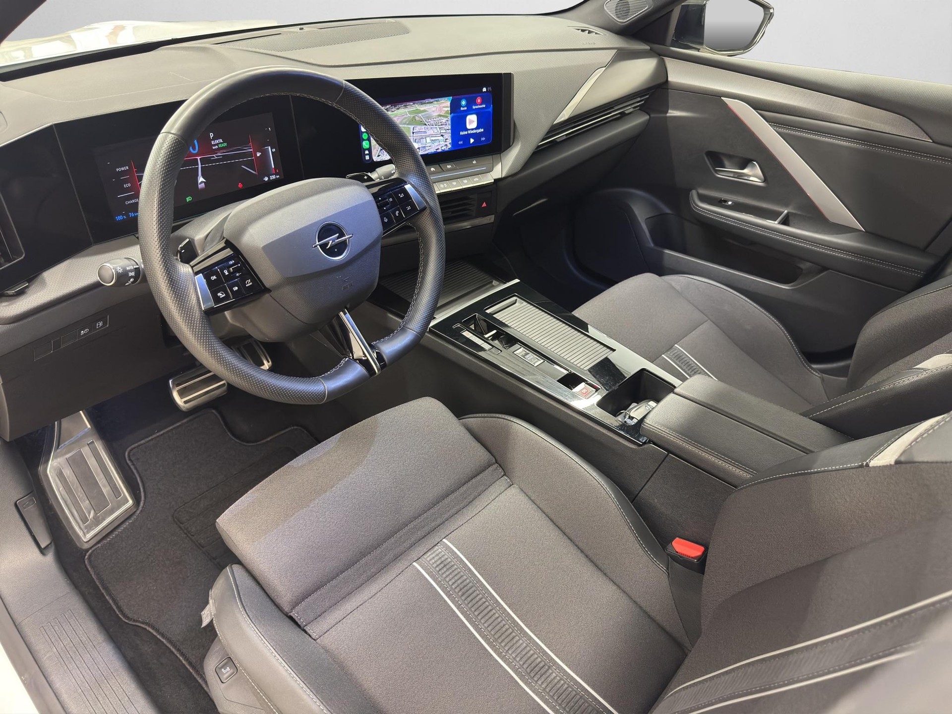 OPEL Astra Sports Tourer 1.6 T PHEV 180 GS-image-8