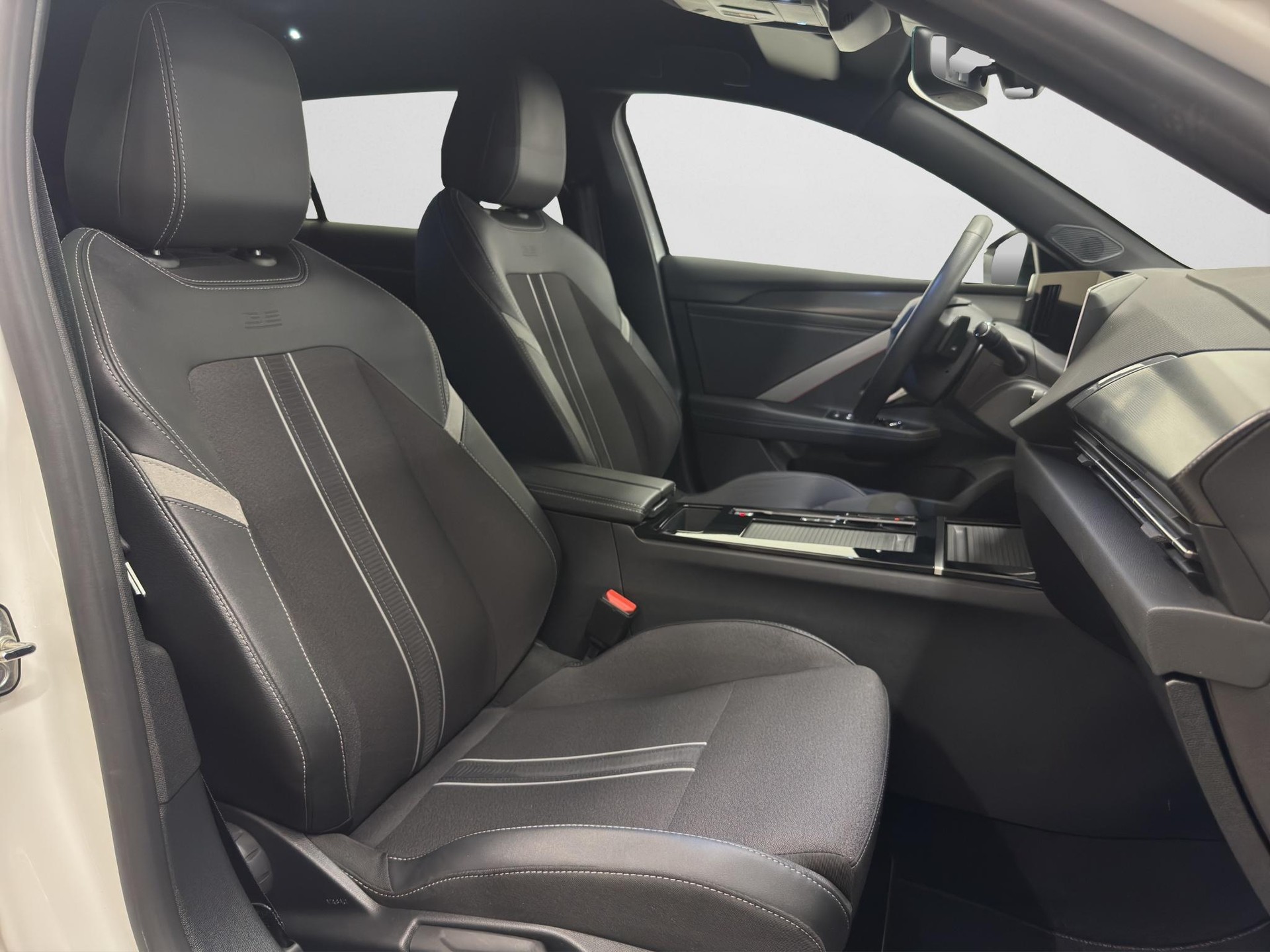 OPEL Astra Sports Tourer 1.6 T PHEV 180 GS-image-12