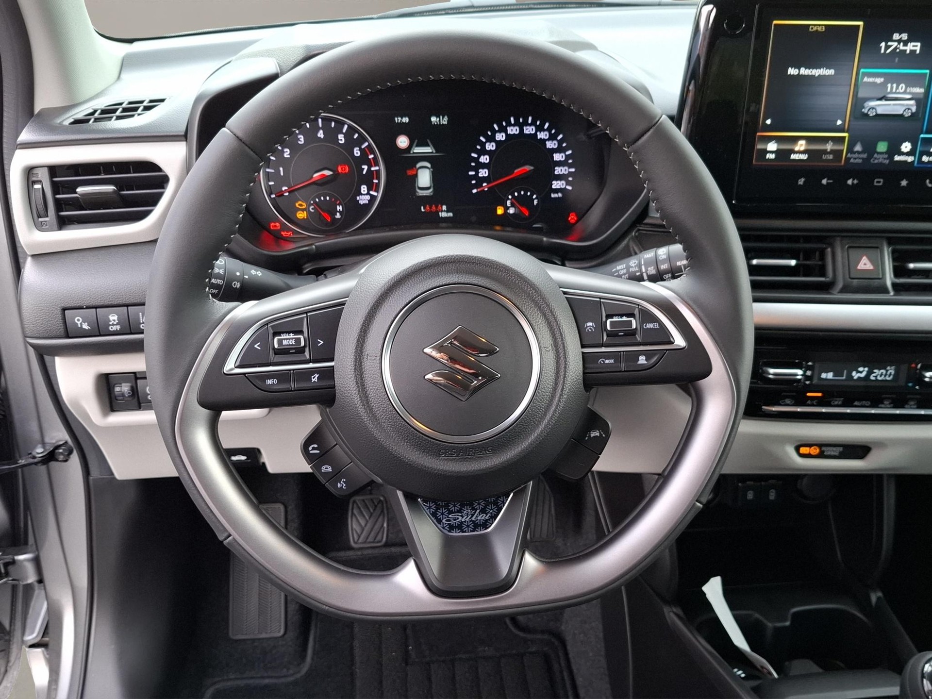 SUZUKI Swift 1.2 Piz Sulai Top Hybrid 4x4-image-6