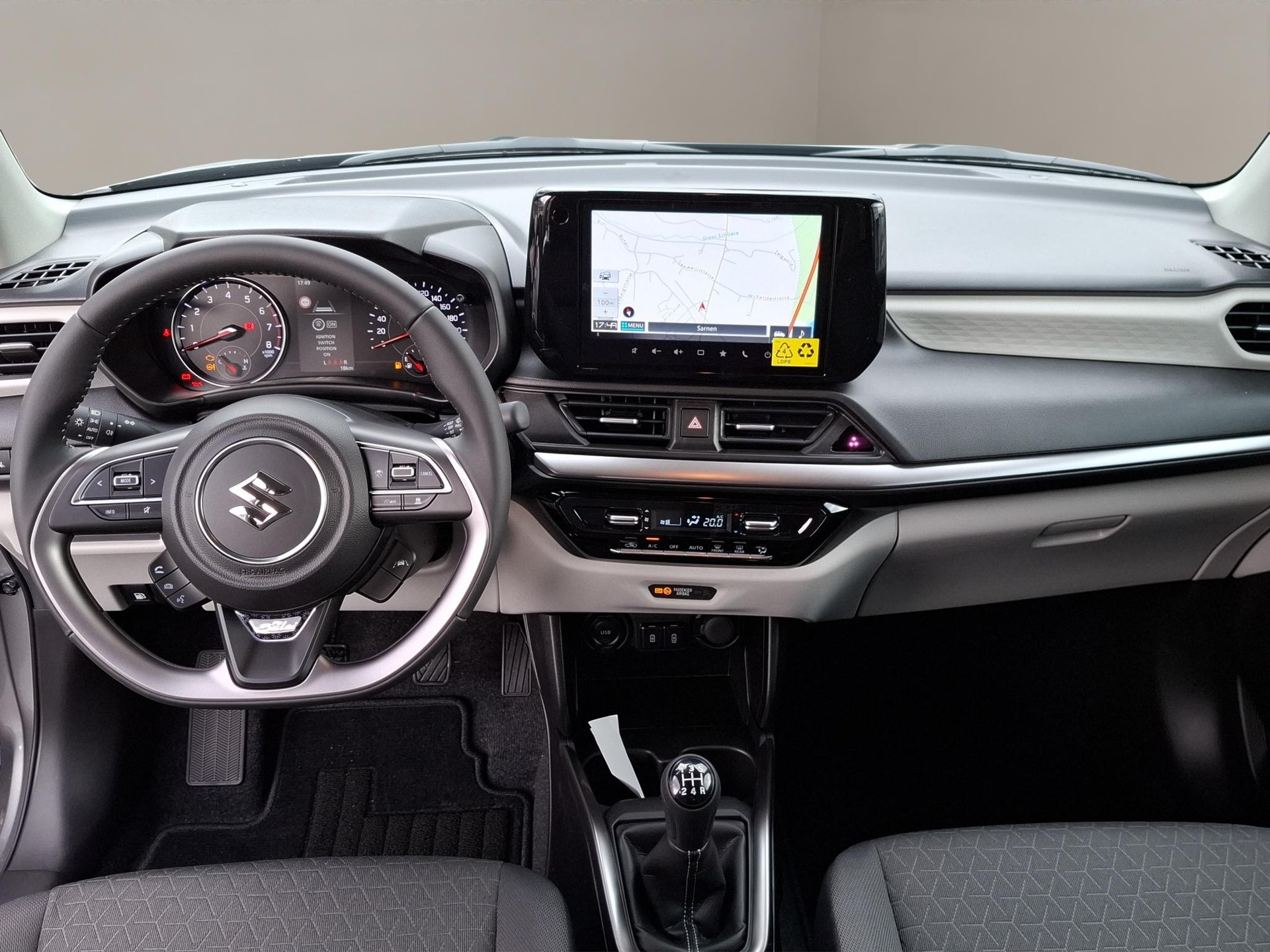 SUZUKI Swift 1.2 Piz Sulai Top Hybrid 4x4-image-8
