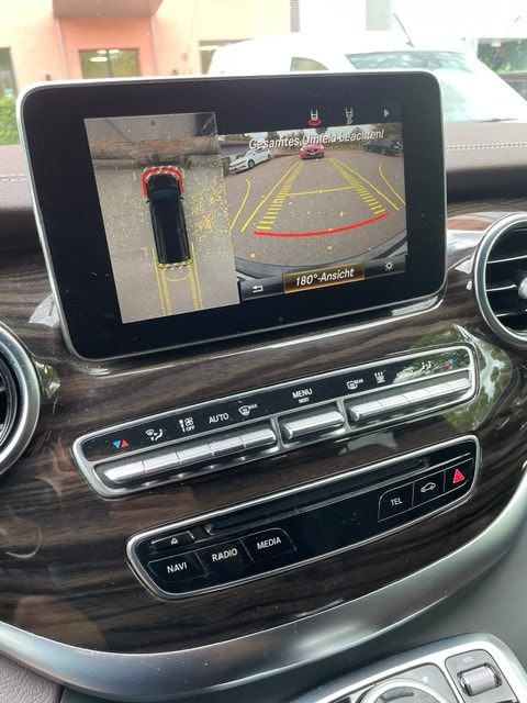 MERCEDES-BENZ V 250 d Avantgarde lang 4Matic 7G-Tronic-image-23