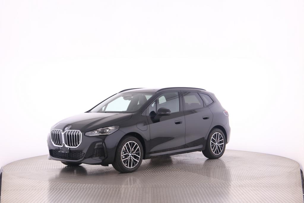 BMW 230e xDrive Active Tourer-image-10