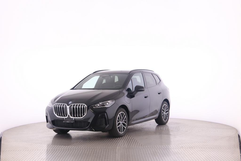 BMW 230e xDrive Active Tourer-image-9