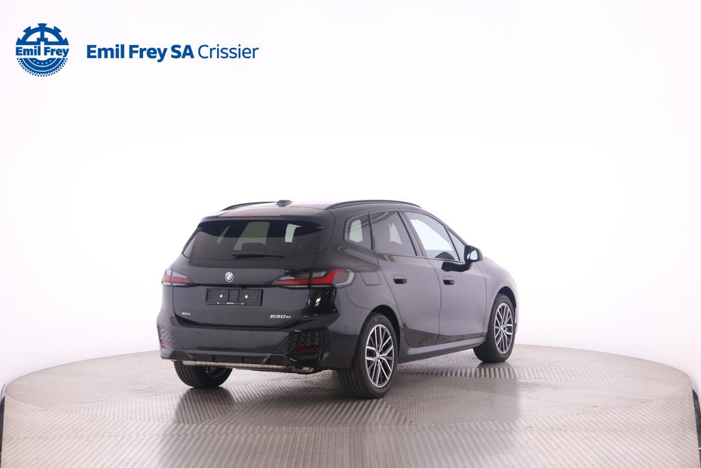 BMW 230e xDrive Active Tourer-image-2