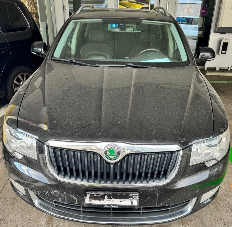 SKODA Superb Combi 2.0 TDi Laurin & Klement 4x4 DSG-image-0