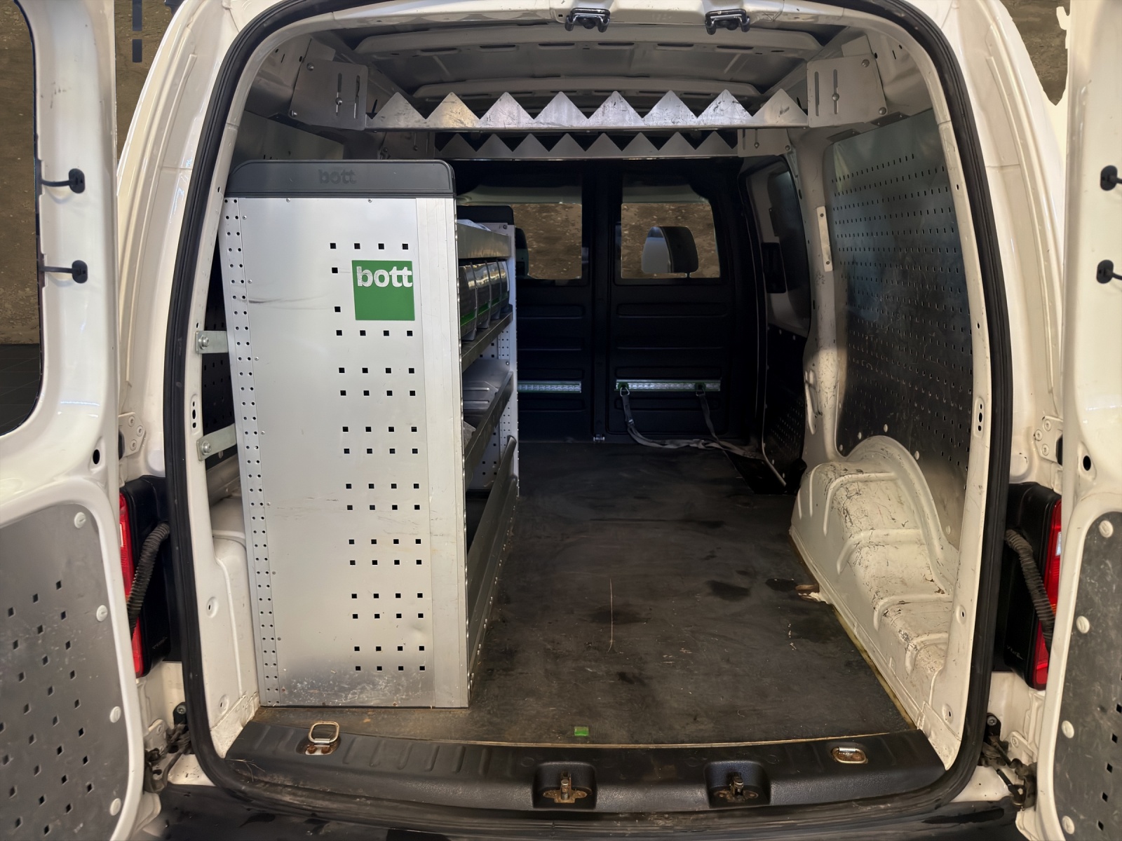 VW Caddy Maxi 2.0TDI 4Motion BlueMotion Technology-image-10