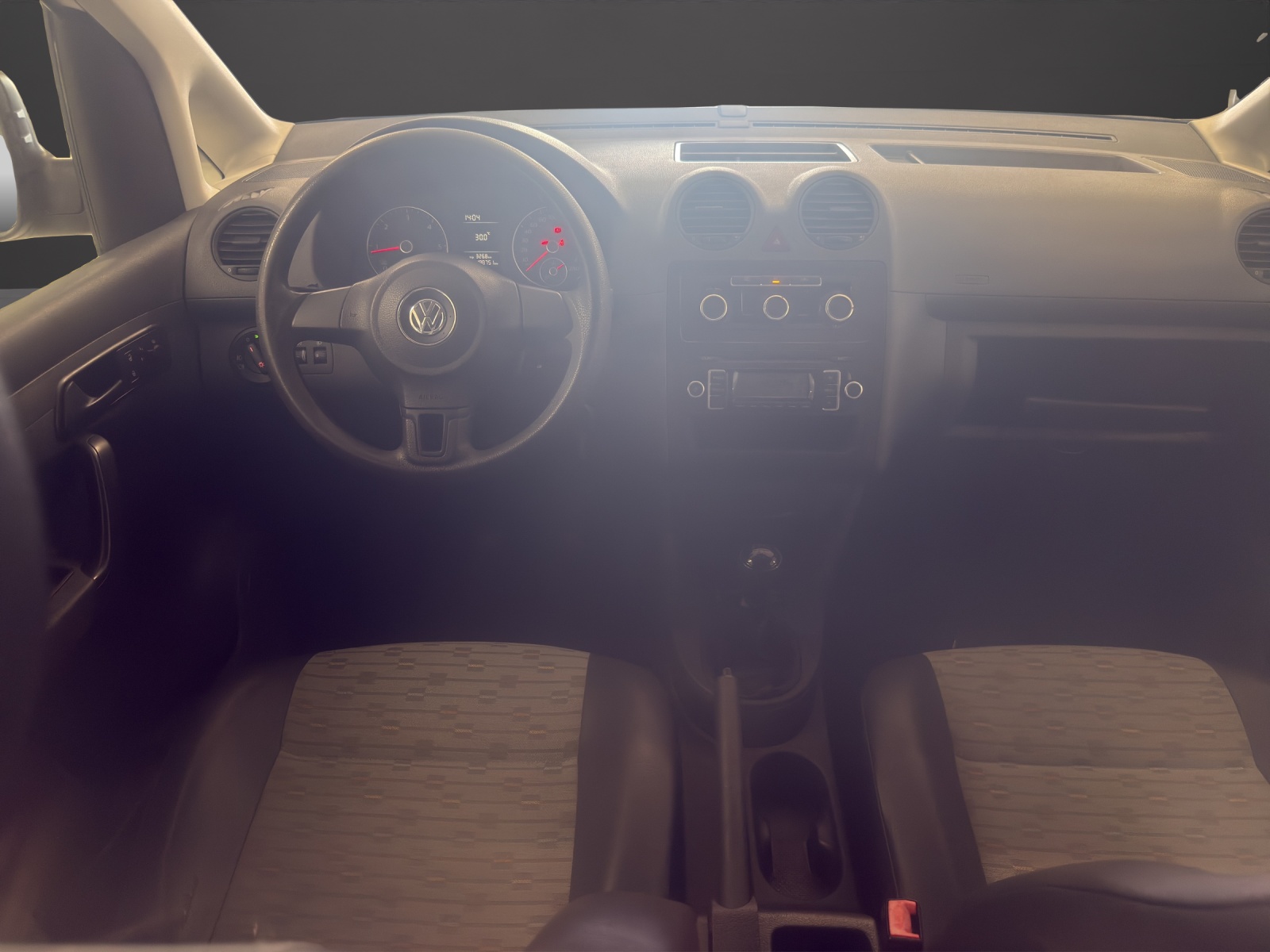 VW Caddy 1.6 TDI BlueMotion Technology-image-8