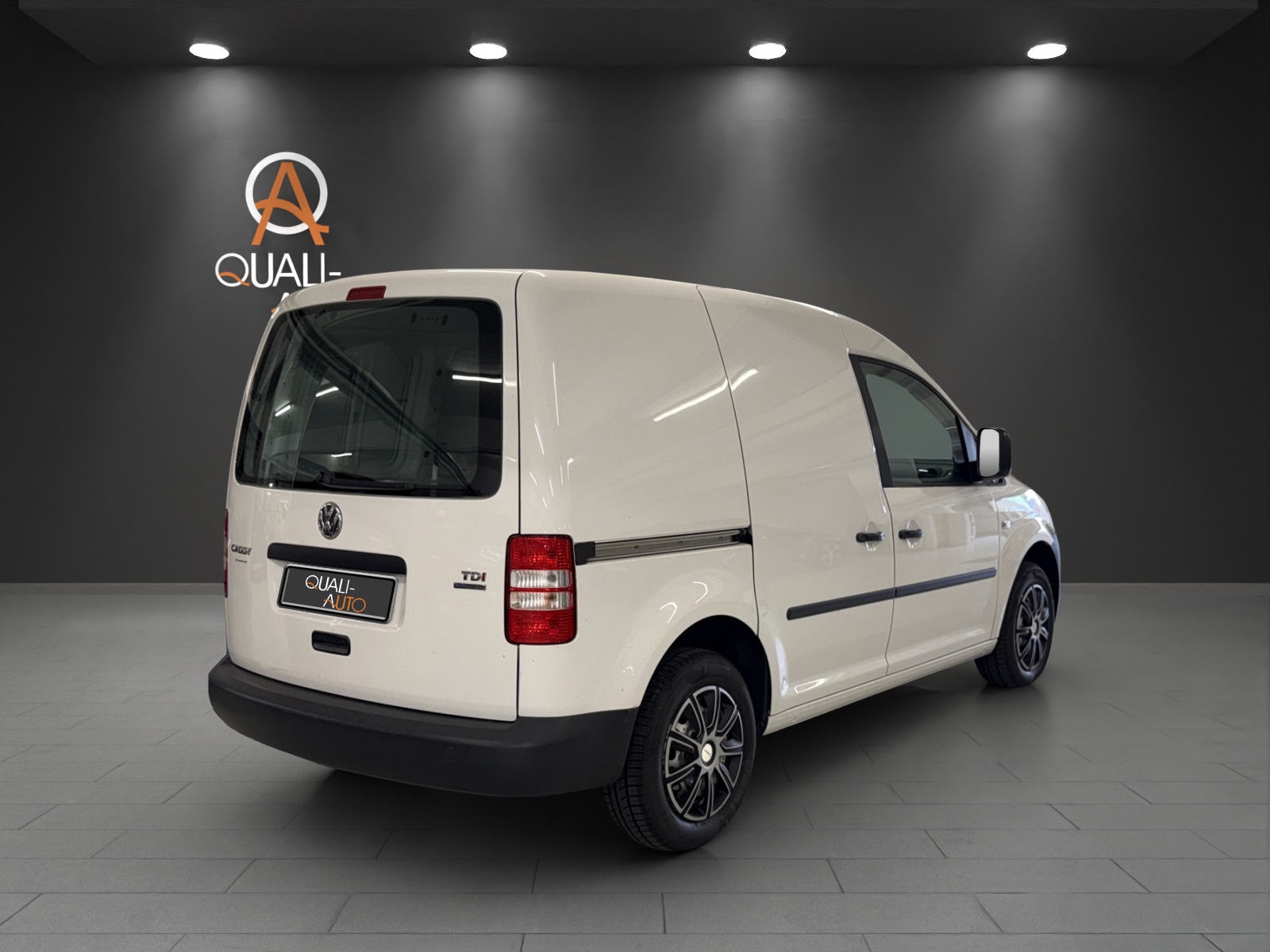 VW Caddy 1.6 TDI BlueMotion Technology-image-5