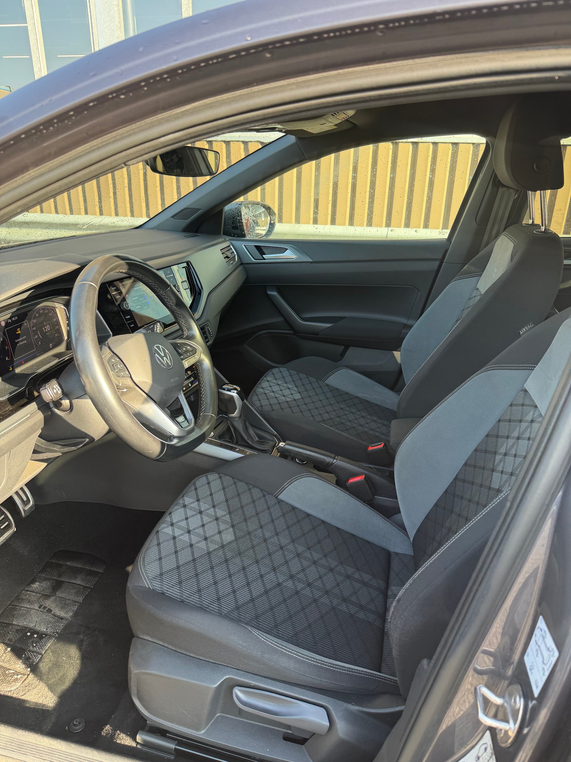 VW Taigo 1.5 TSI R-Line DSG-image-7