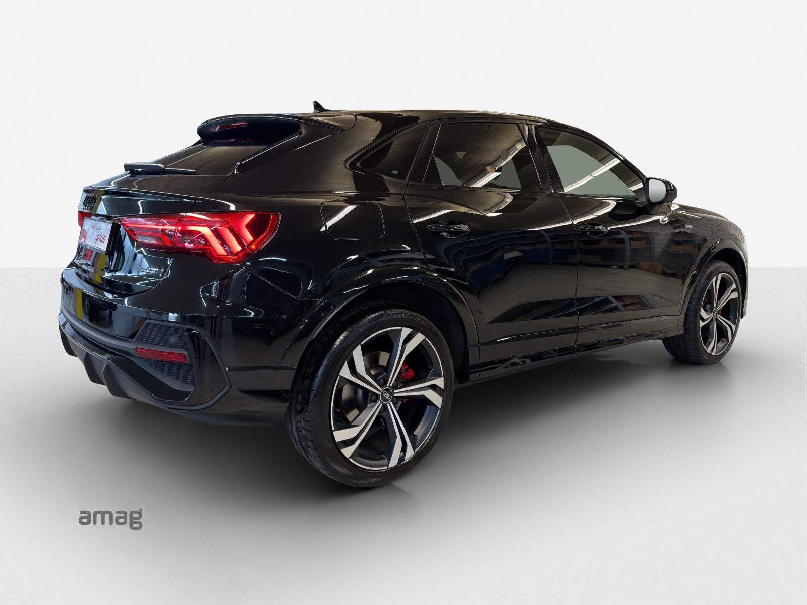 AUDI Q3 Sportback 40 TFSI S line quattro S-tronic-image-4