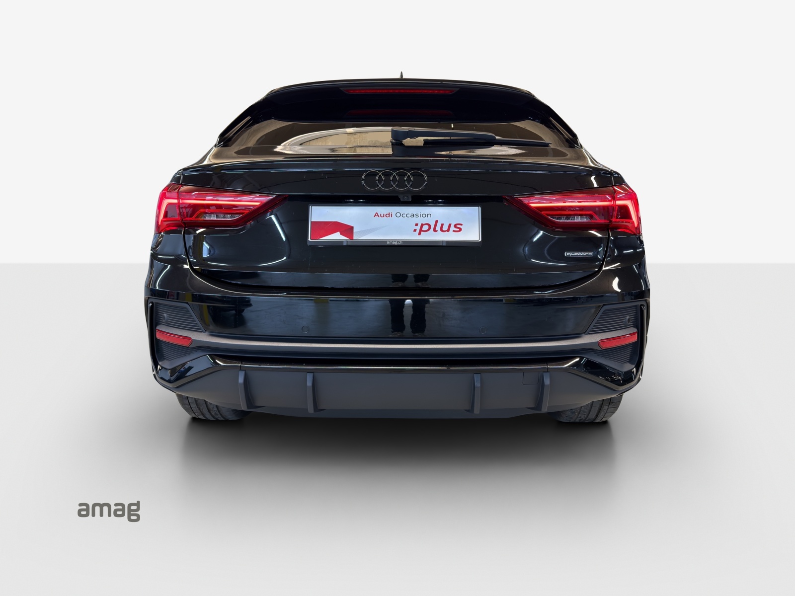 AUDI Q3 Sportback 40 TFSI S line quattro S-tronic-image-3