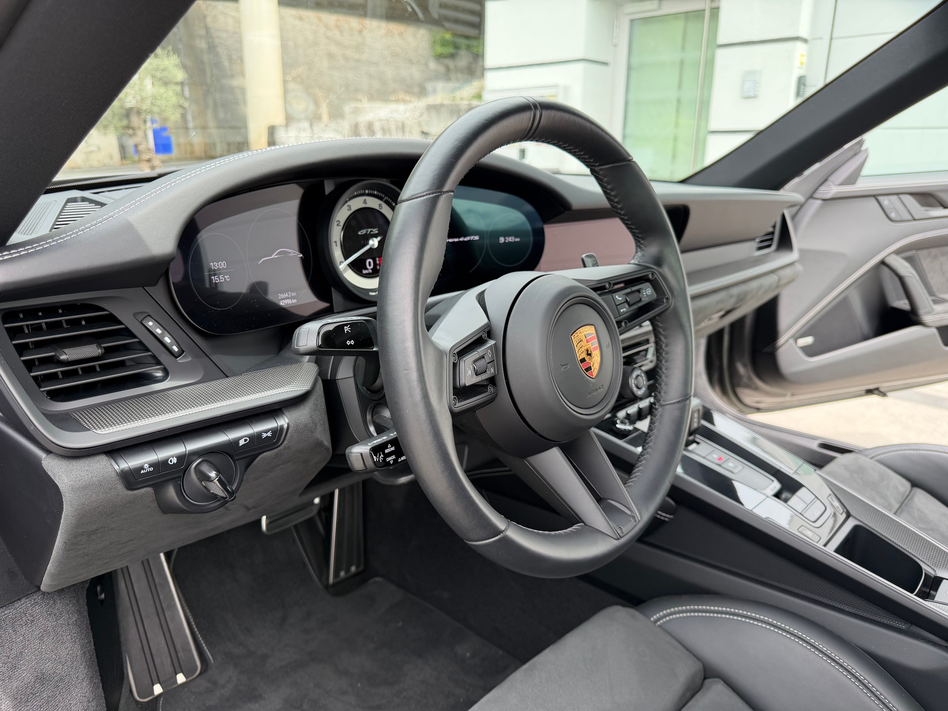 PORSCHE Carrera 4 GTS PDK-image-12