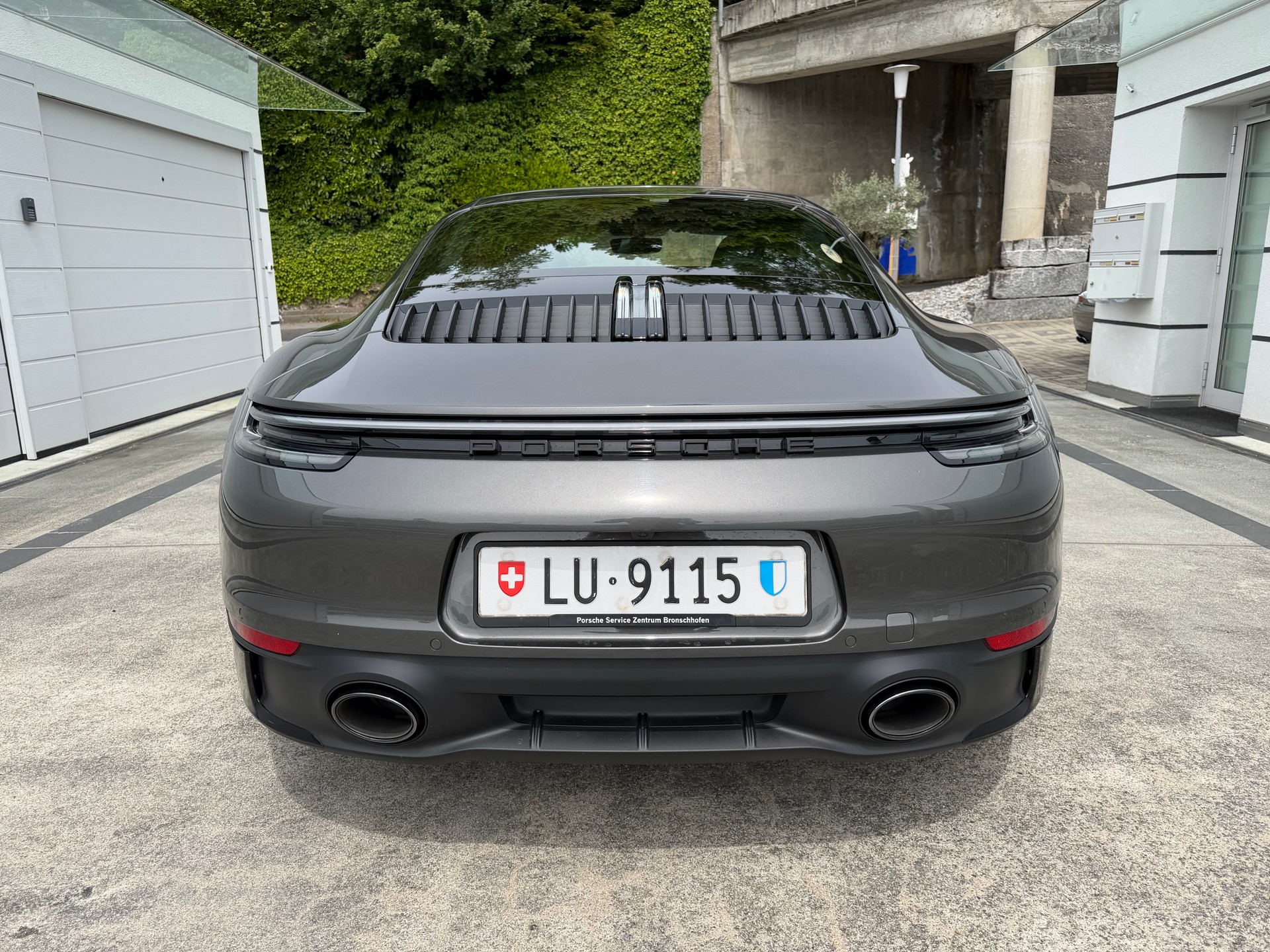 PORSCHE Carrera 4 GTS PDK-image-9
