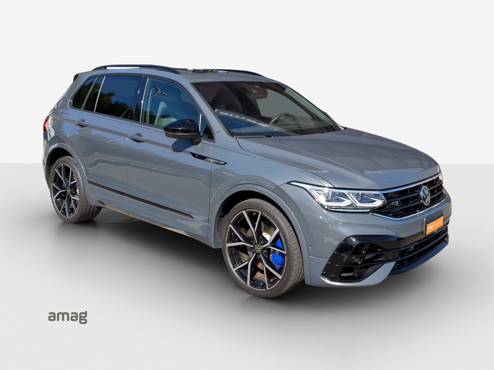 VW Tiguan 2.0TSI R 4Motion DSG-image-5