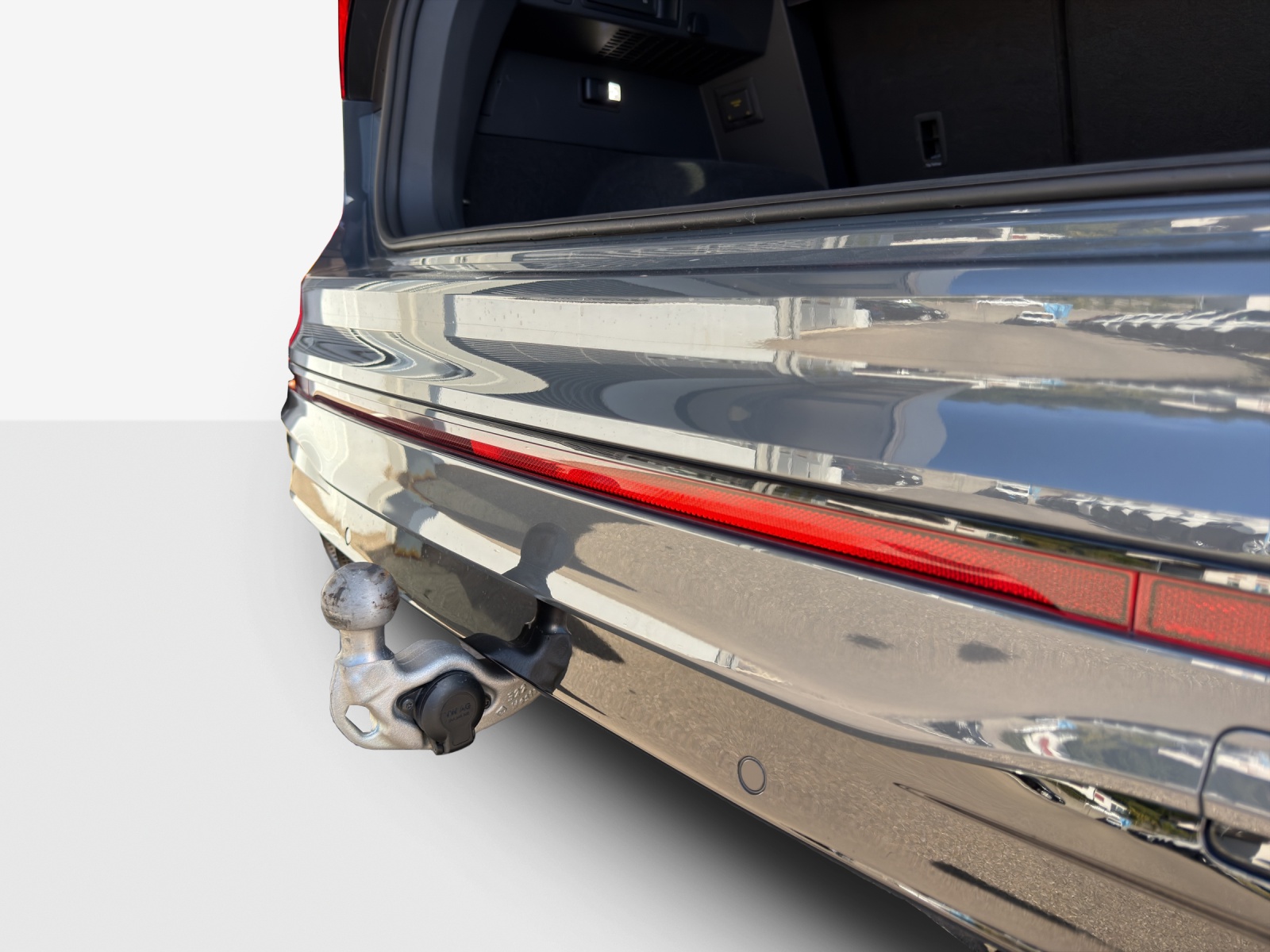 VW Tiguan 2.0TSI R 4Motion DSG-image-13