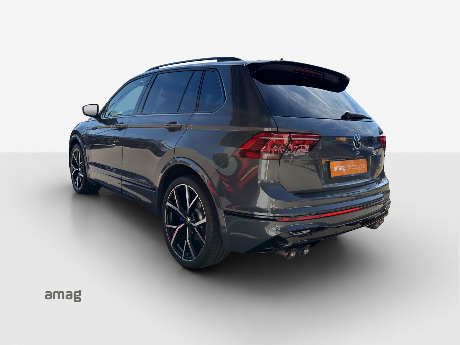 VW Tiguan 2.0TSI R 4Motion DSG-image-2