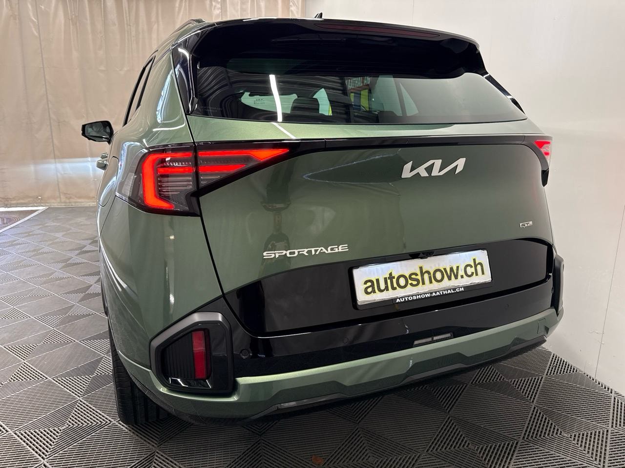 KIA Sportage 1.6T-GDi HEV GT-Line 4x4 A-image-19