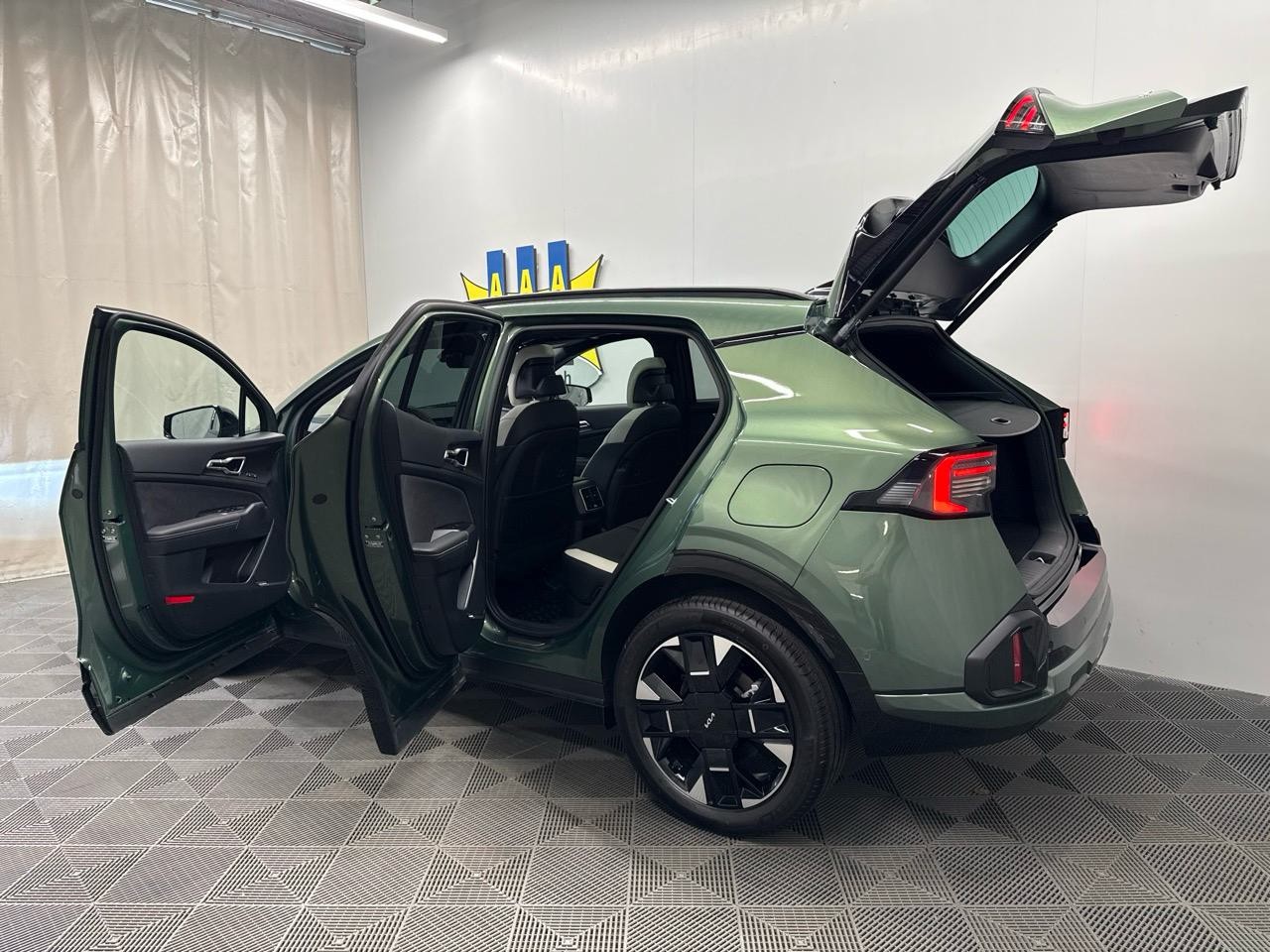 KIA Sportage 1.6T-GDi HEV GT-Line 4x4 A-image-18