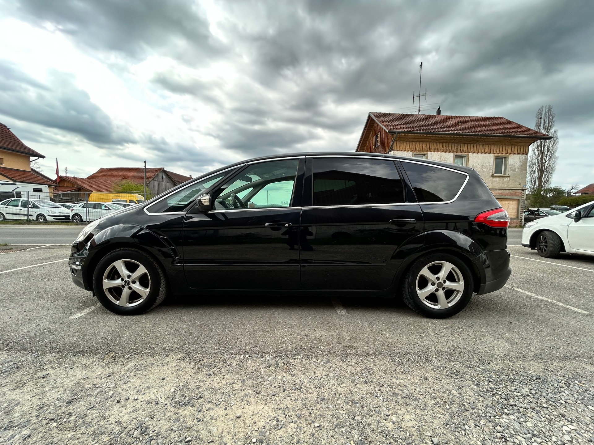 FORD S-Max 2.0 SCTi TitaniumS PowerShift-image-1