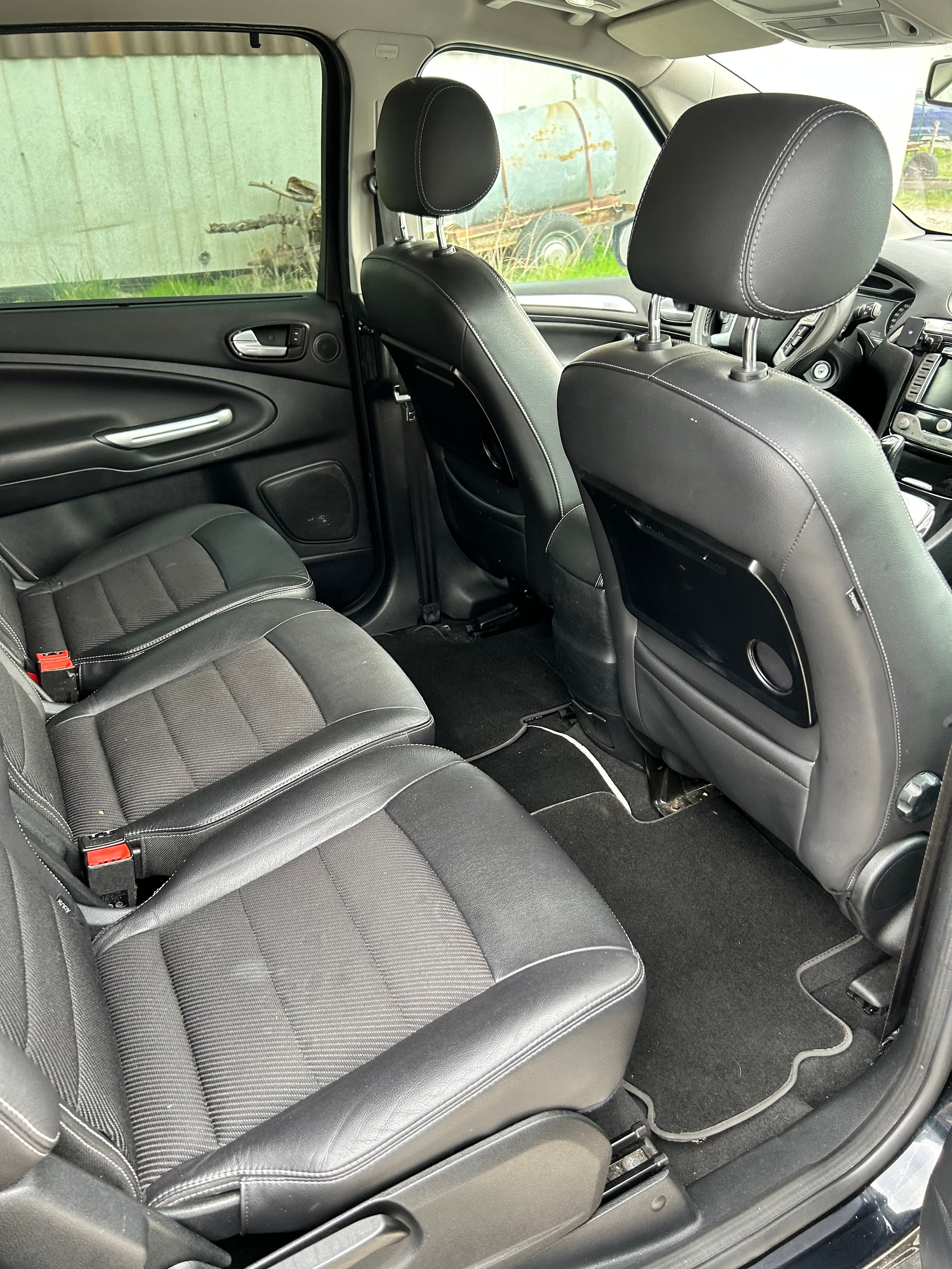 FORD S-Max 2.0 SCTi TitaniumS PowerShift-image-3