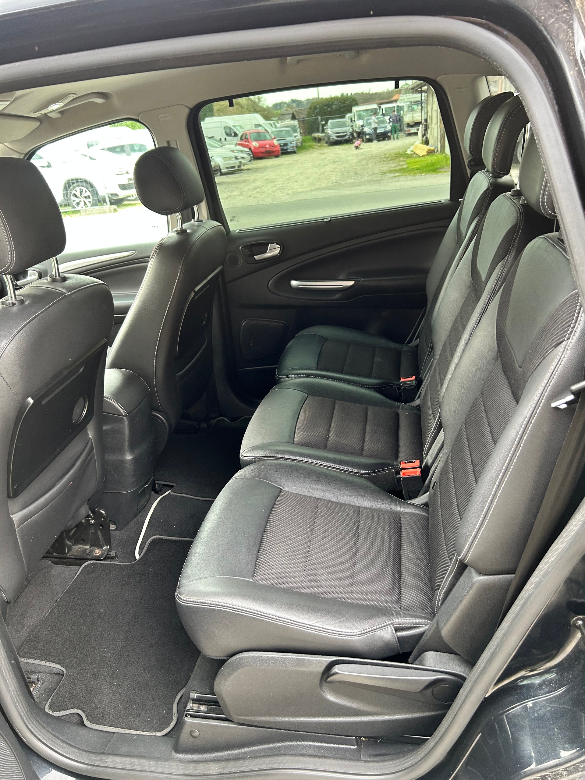 FORD S-Max 2.0 SCTi TitaniumS PowerShift-image-4